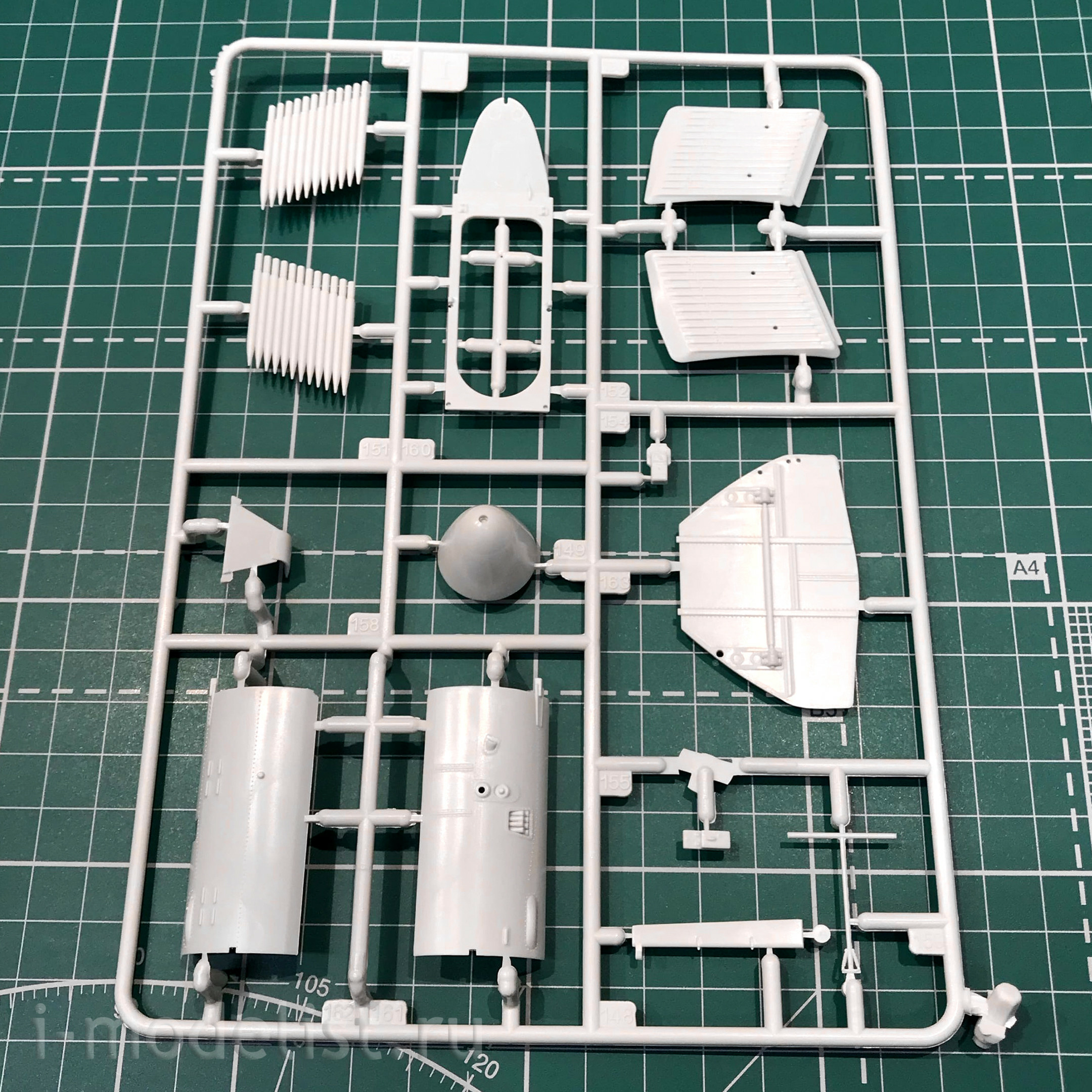 03875 Revell 1/32 German Messerschmitt Me262 a-1/A-2 turbojet fighter