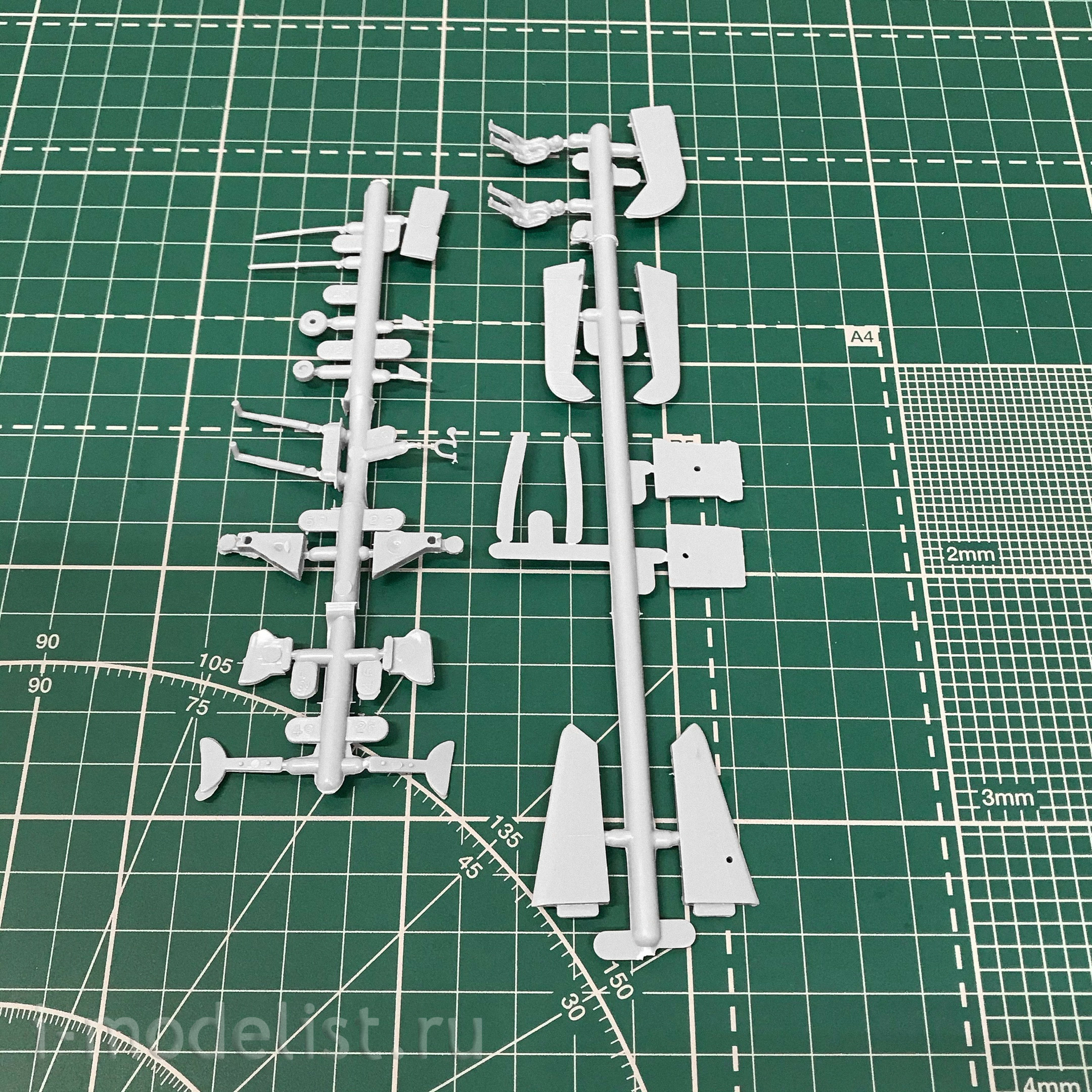 72010 ARK-models 1/72 English carrier-based torpedo bomber 