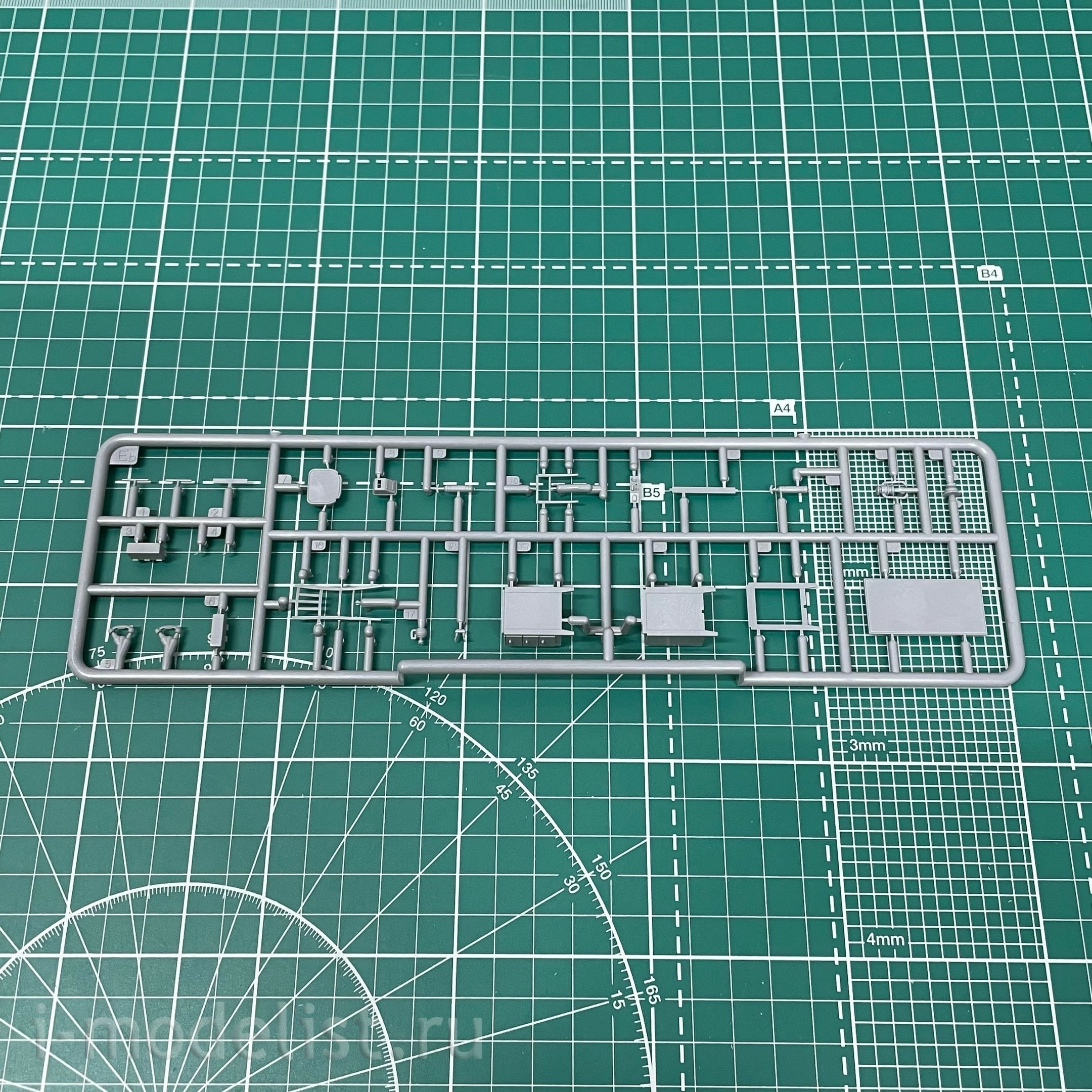 35562 MiniArt 1/35 Checkpoint