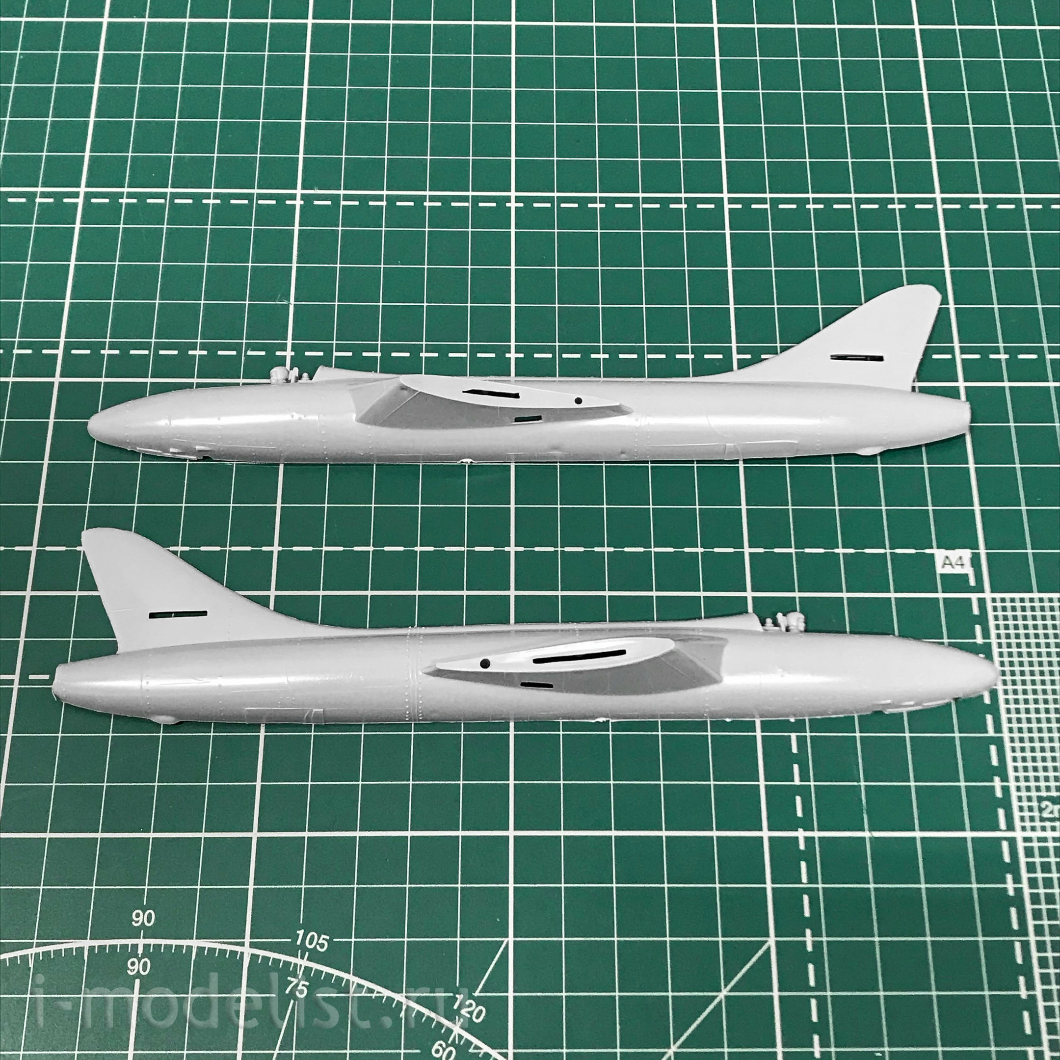 72026 ARK-models 1/72 English multipurpose fighter Hawker 