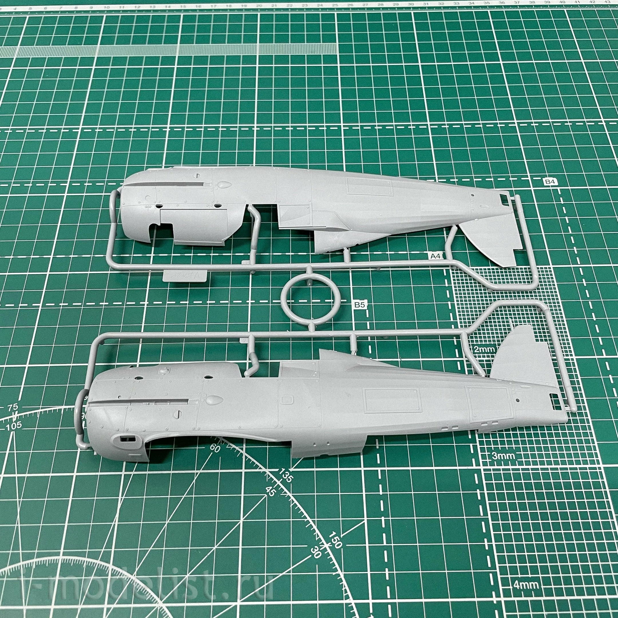 32044 ICM 1/32 Swedish Air Force Fighter IIMB J-8 Gladiator