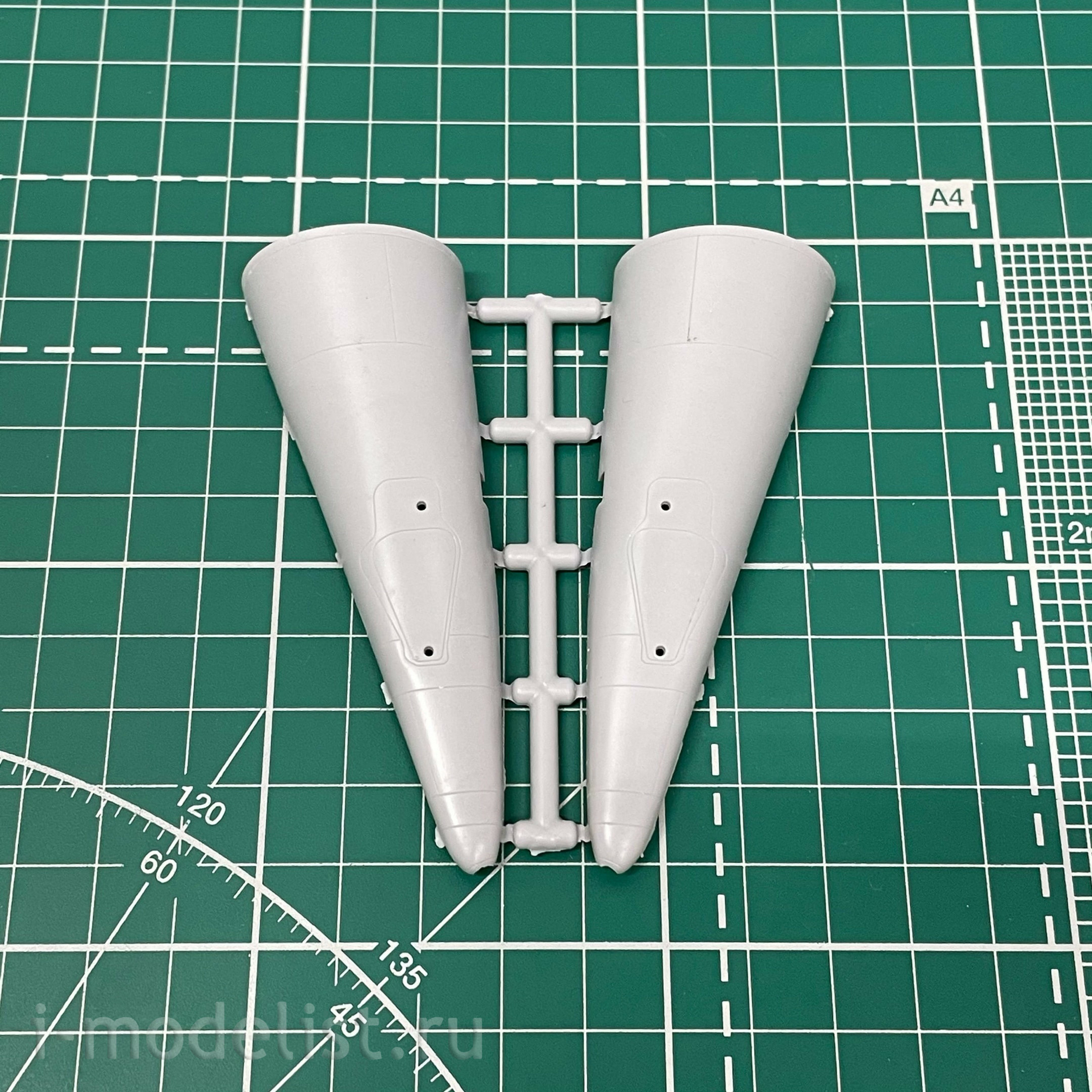 144146-3 Orient Express 1/144 Airliner A300B4 LAKER SKYTRAIN