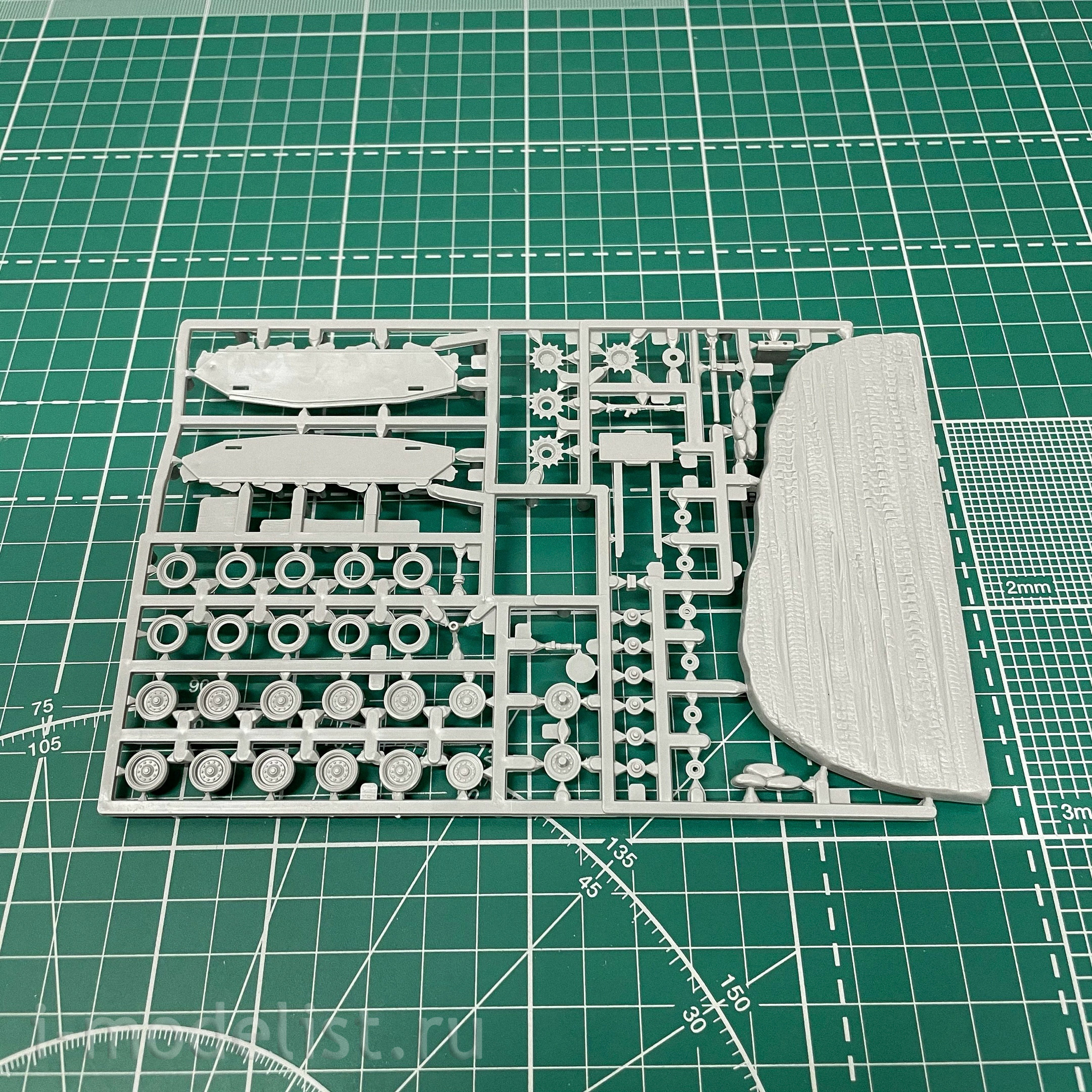 03323 Revell 1/76 US M24 