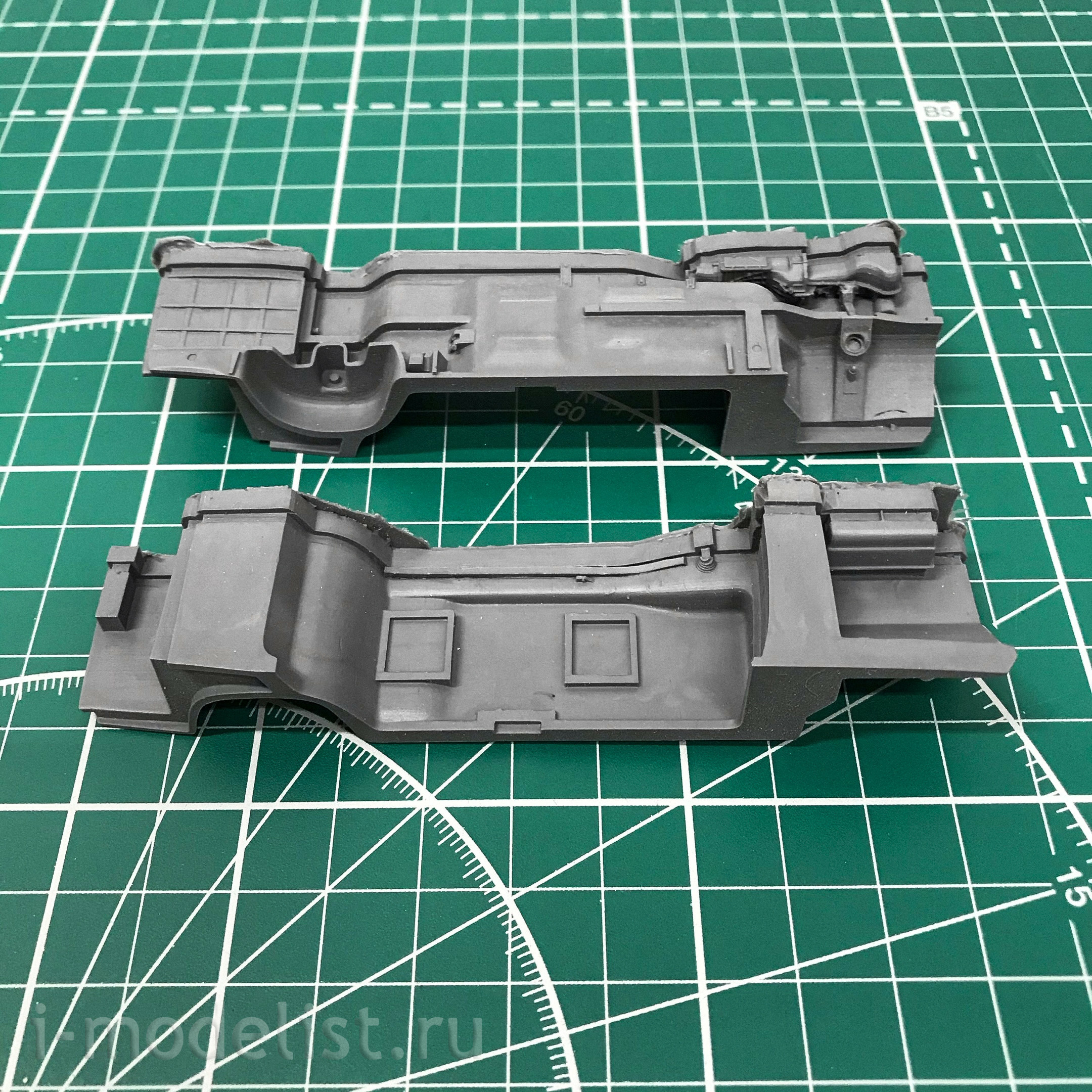 35012 GunTower Models 1/35 Soviet passenger car Kit 5 (2106), solid body