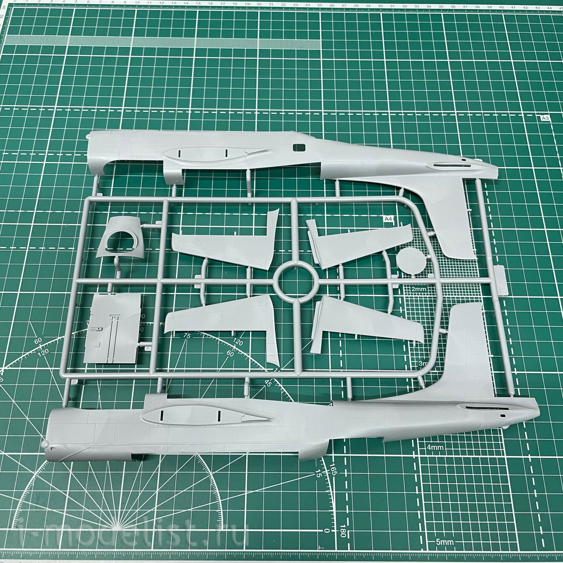 48286 ICM 1/48 DB-26B/C with Q-2 unmanned aircraft