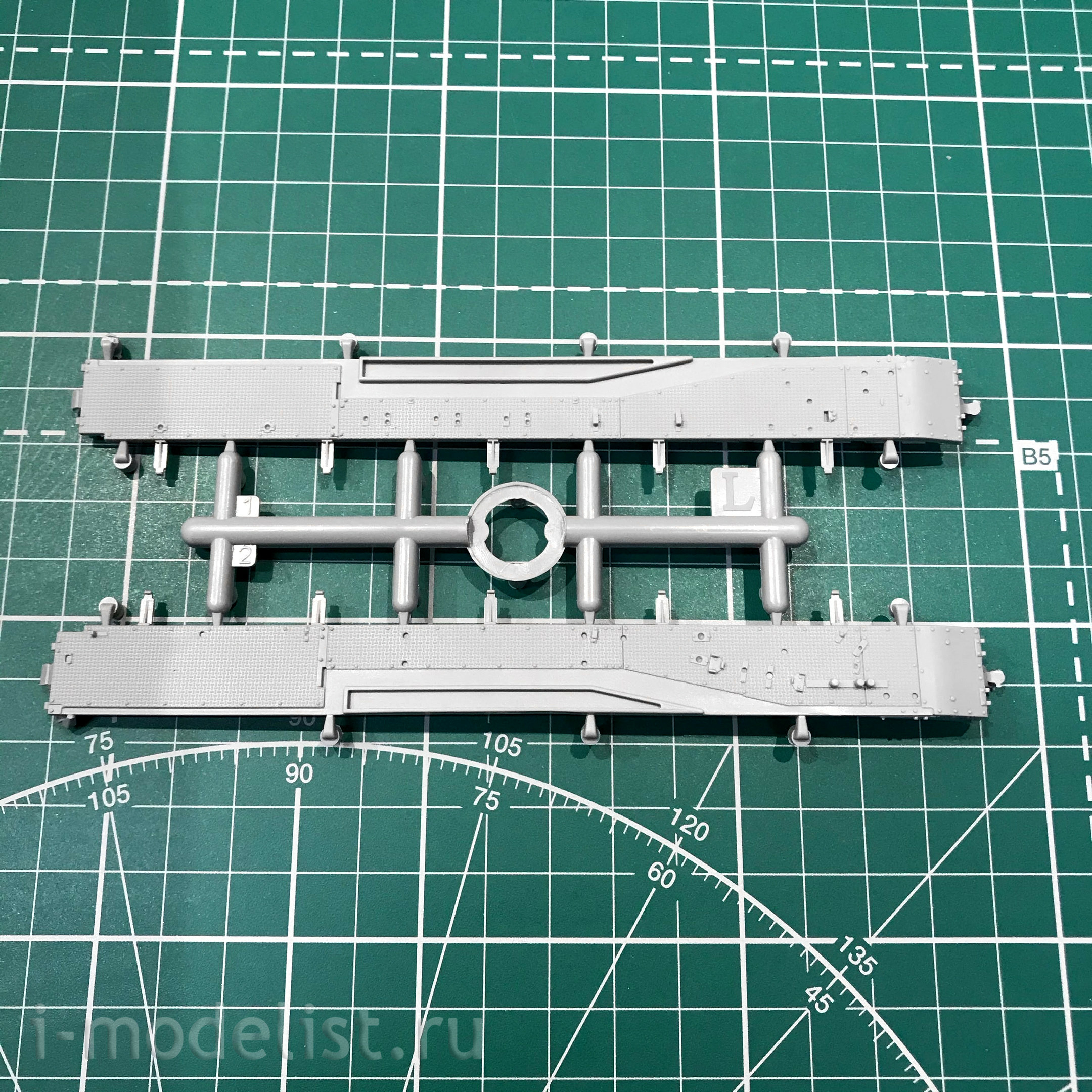 BT-001 Border Model 1/35 Pz.Kpfw.IV Ausf.G Mid/Late (2 IN 1)