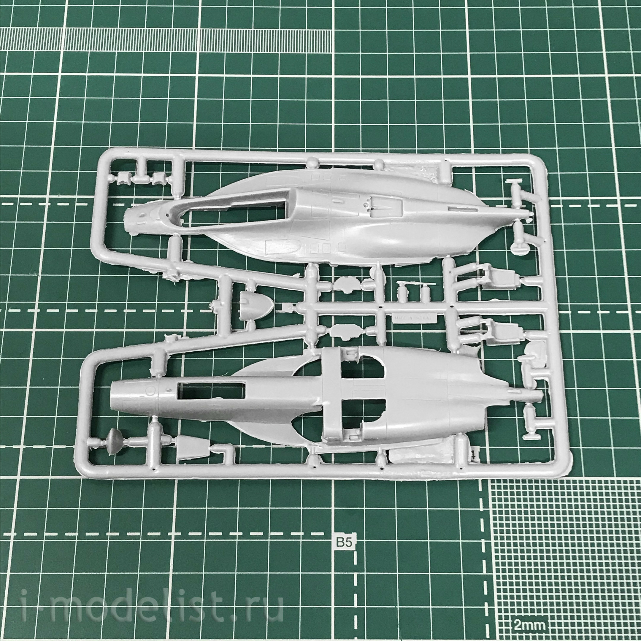 72157 Amodel 1/72 Yak-130