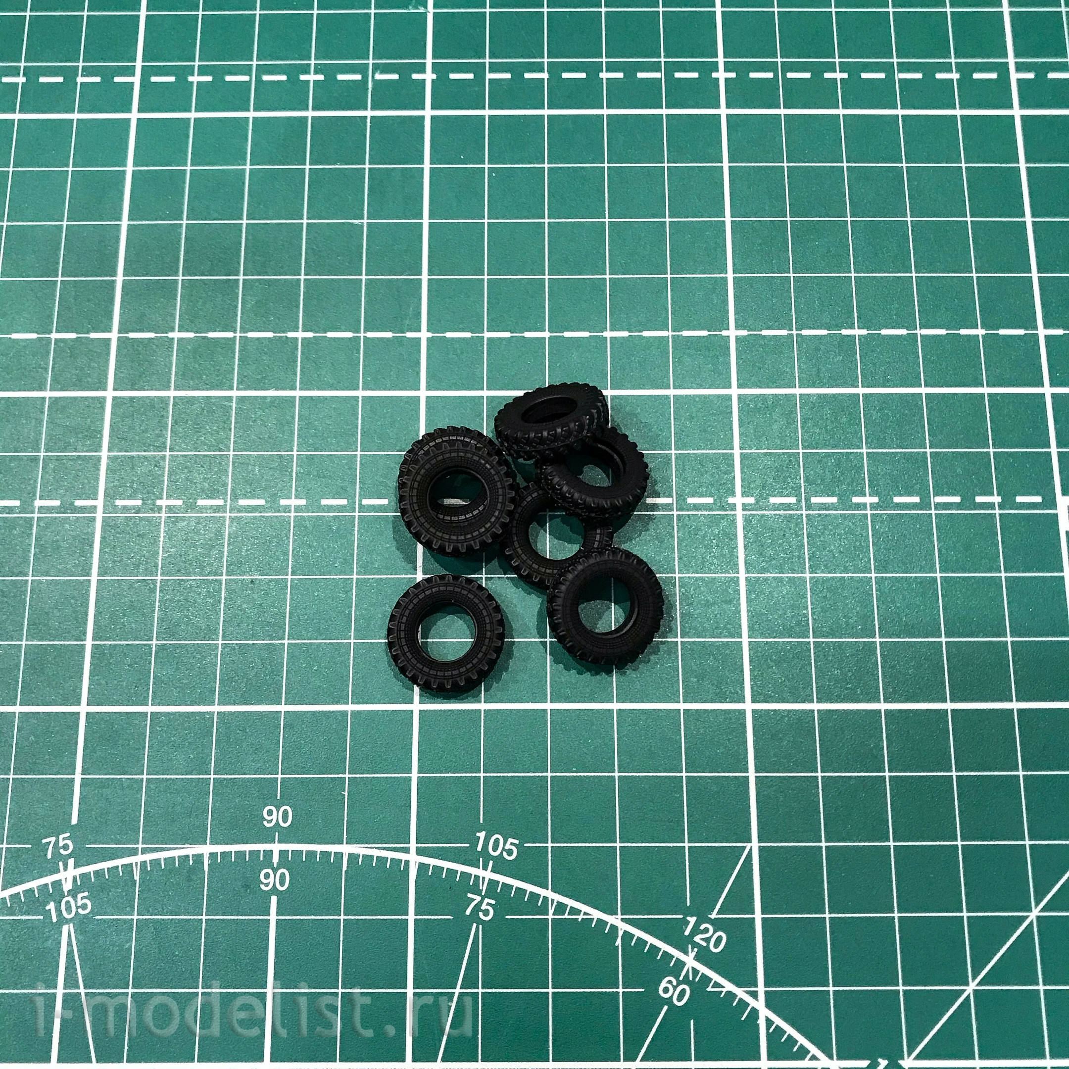 82930 HobbyBoss 1/72 army truck Russian U