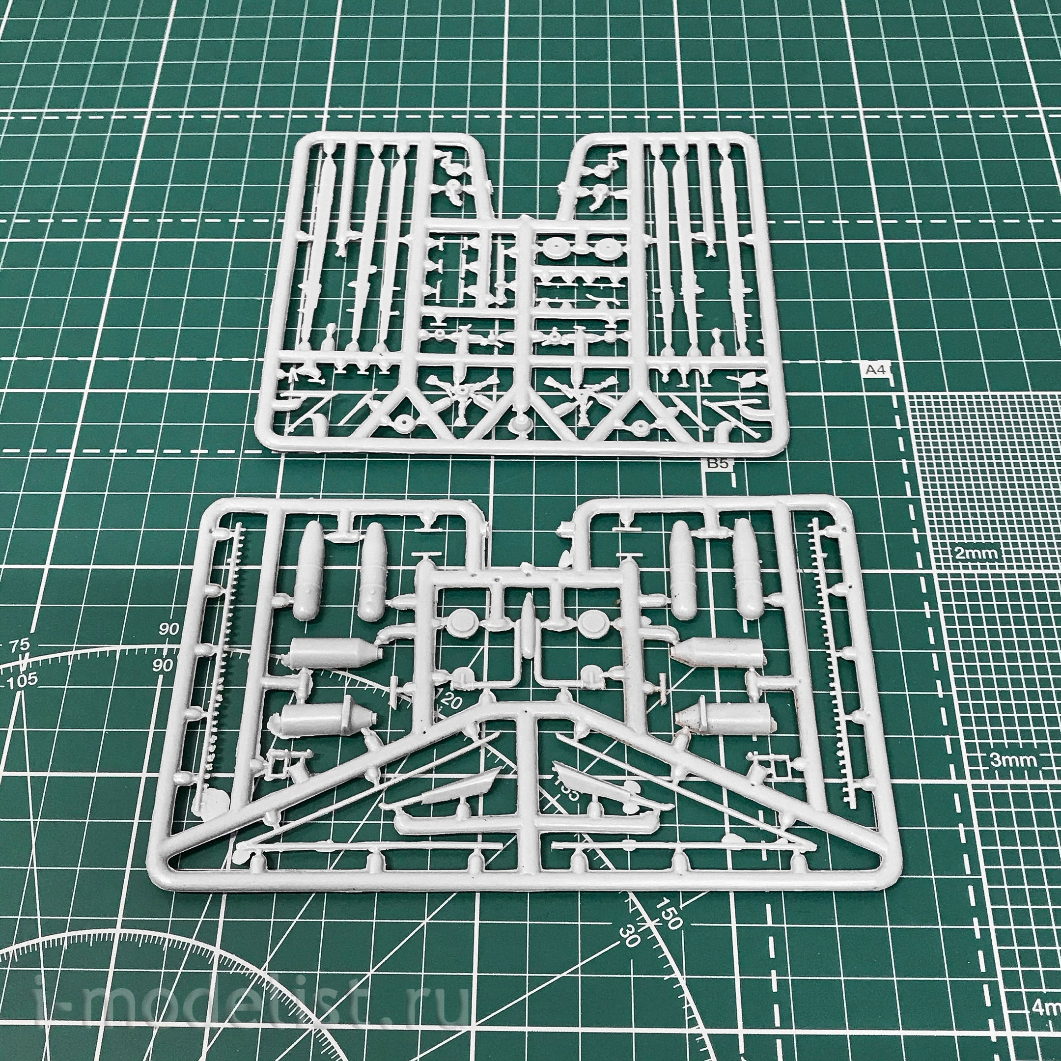 72106 Amodel 1/72 Helicopter 