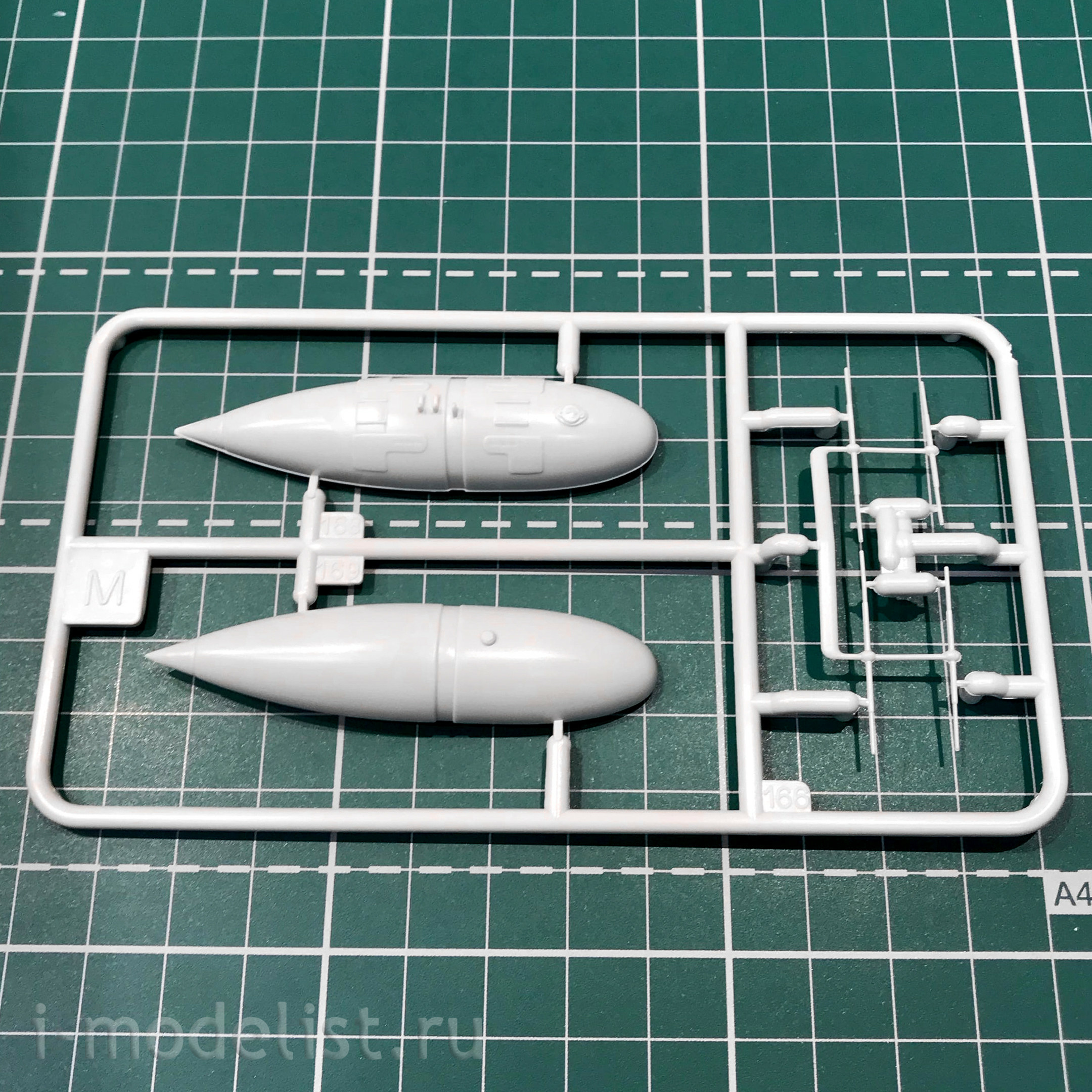 03875 Revell 1/32 German Messerschmitt Me262 a-1/A-2 turbojet fighter