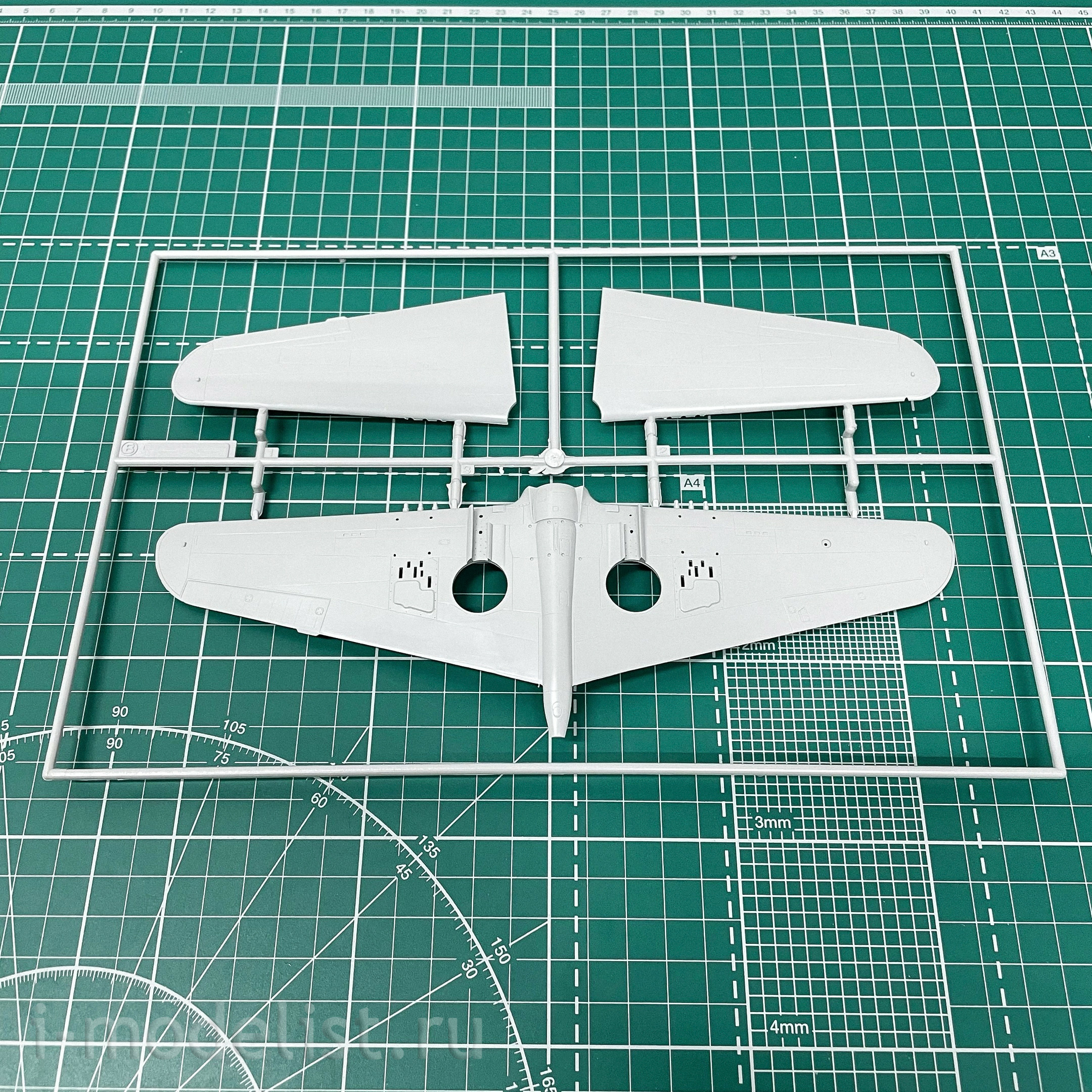 2795 Italeri 1/48 P-40 E/K Kittyhawk Aircraft