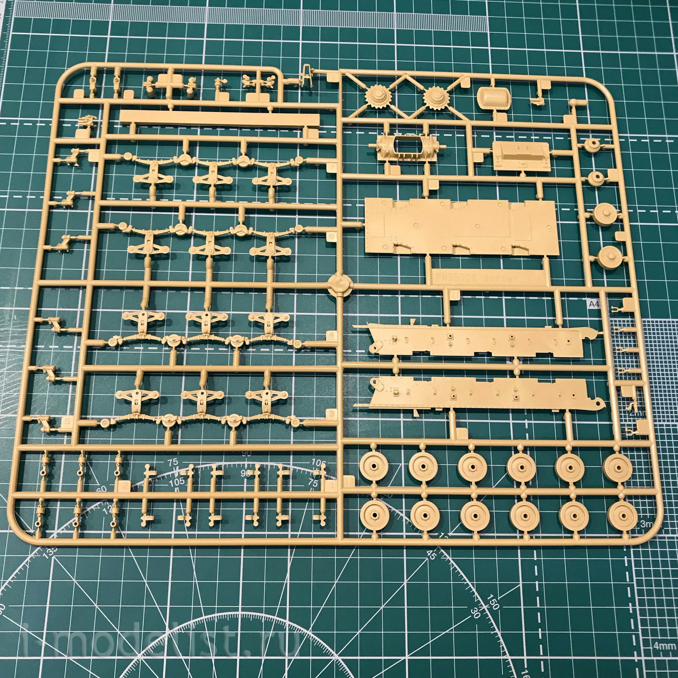 PH35035 Panda 1/35 15 cm sFH 13/1(Sf) auf GW Lr.s.(f)