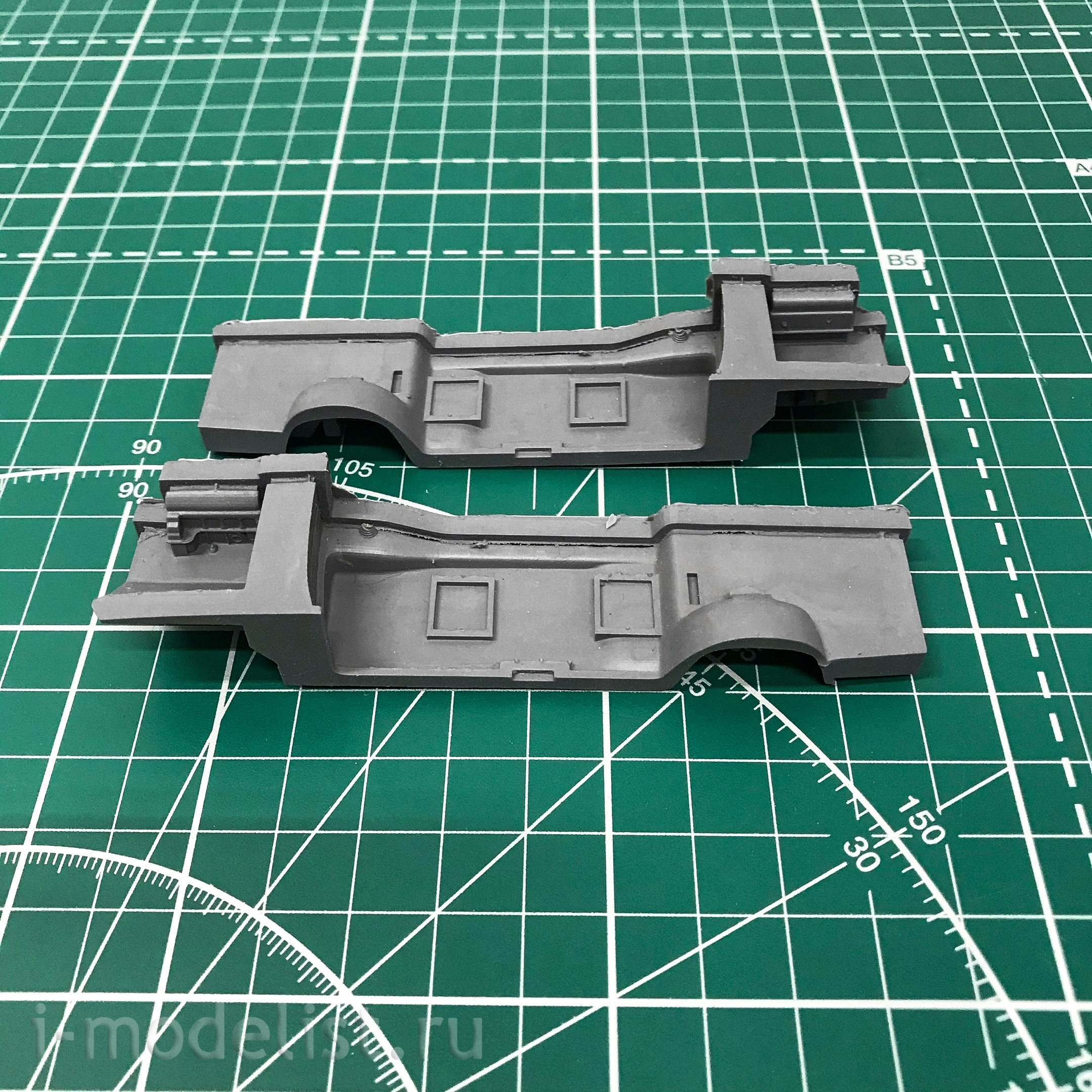 GunTower Models 35011 1/35 Soviet passenger car Kit 4 (2102), the one-piece body