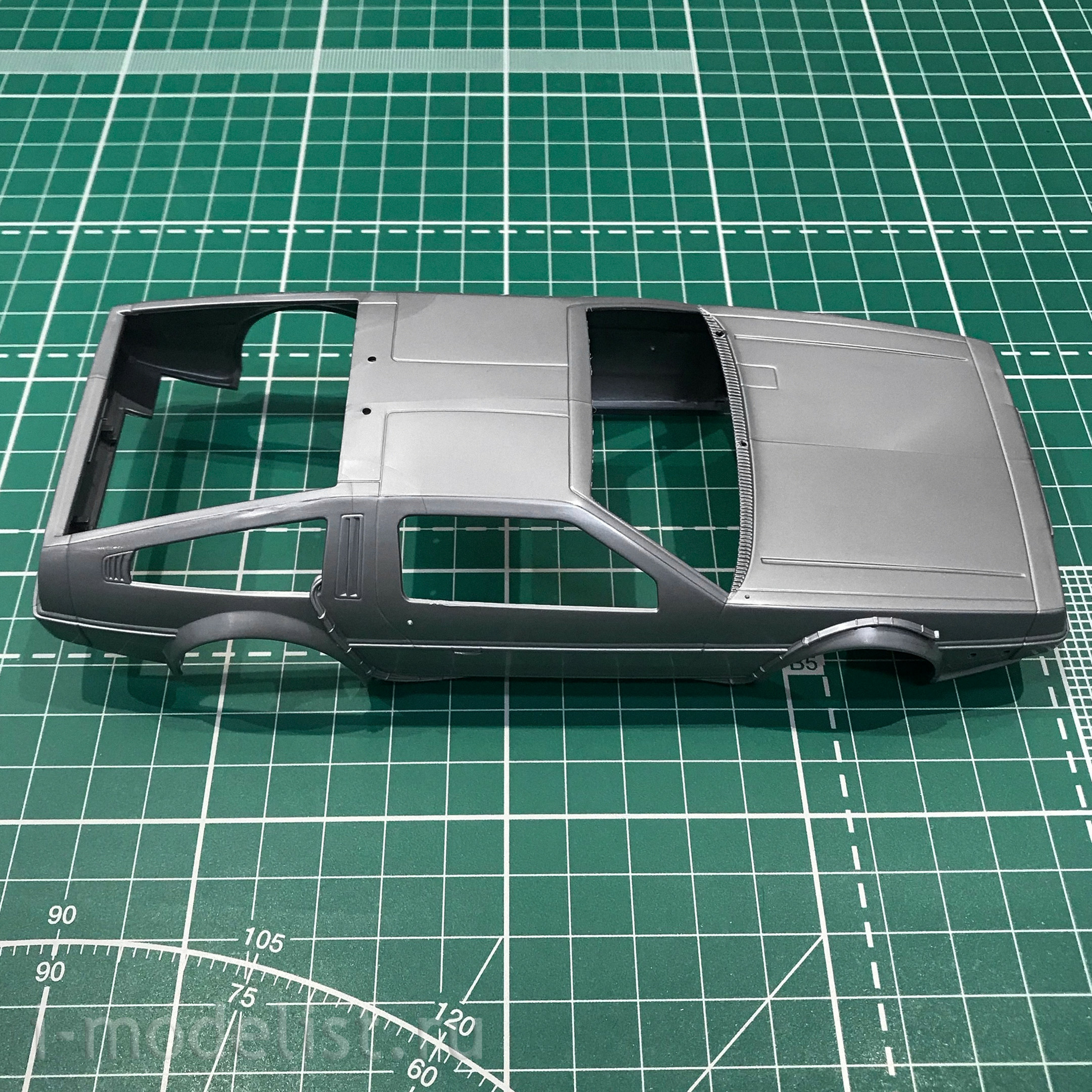 05918 Aoshima 1/24 Back to the Future DeLorean from Part III