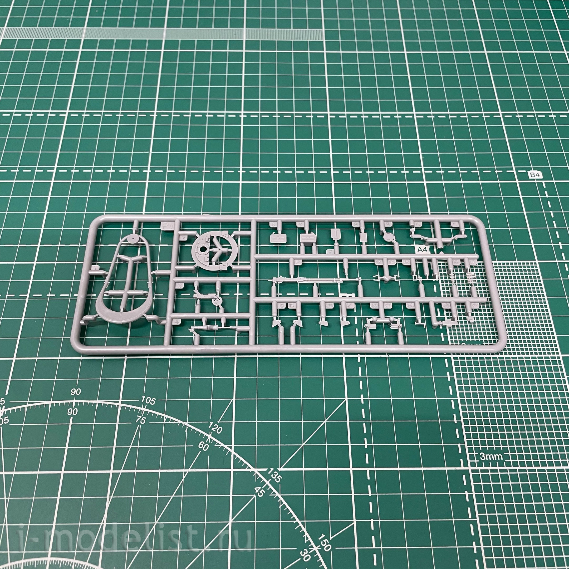 37075 MiniArt 1/35 Syrian 34/85 Tank