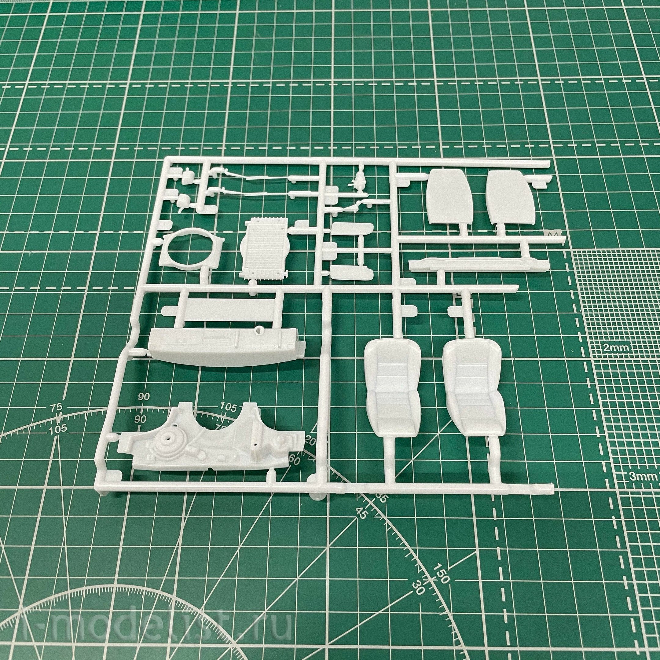 14503 Revell 1/25 Car Pickup Truck '90 Chevy S-W