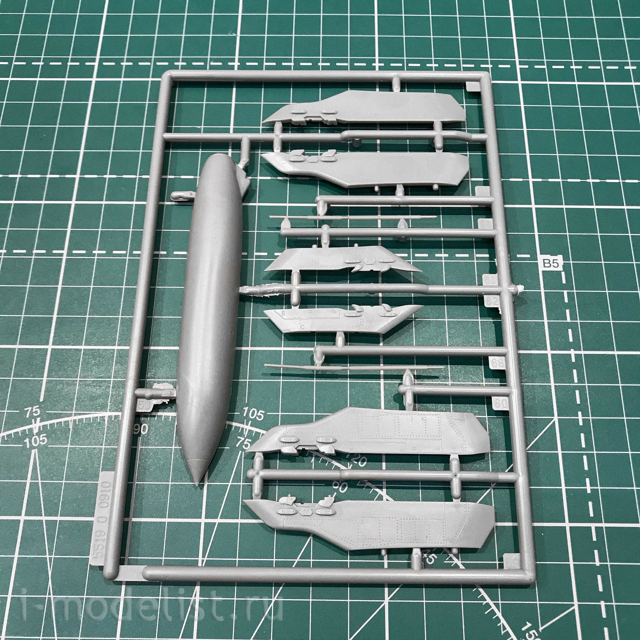 03864 Revell 1/48 American carrier-based fighter-bomber f/A-18E Super hornet 