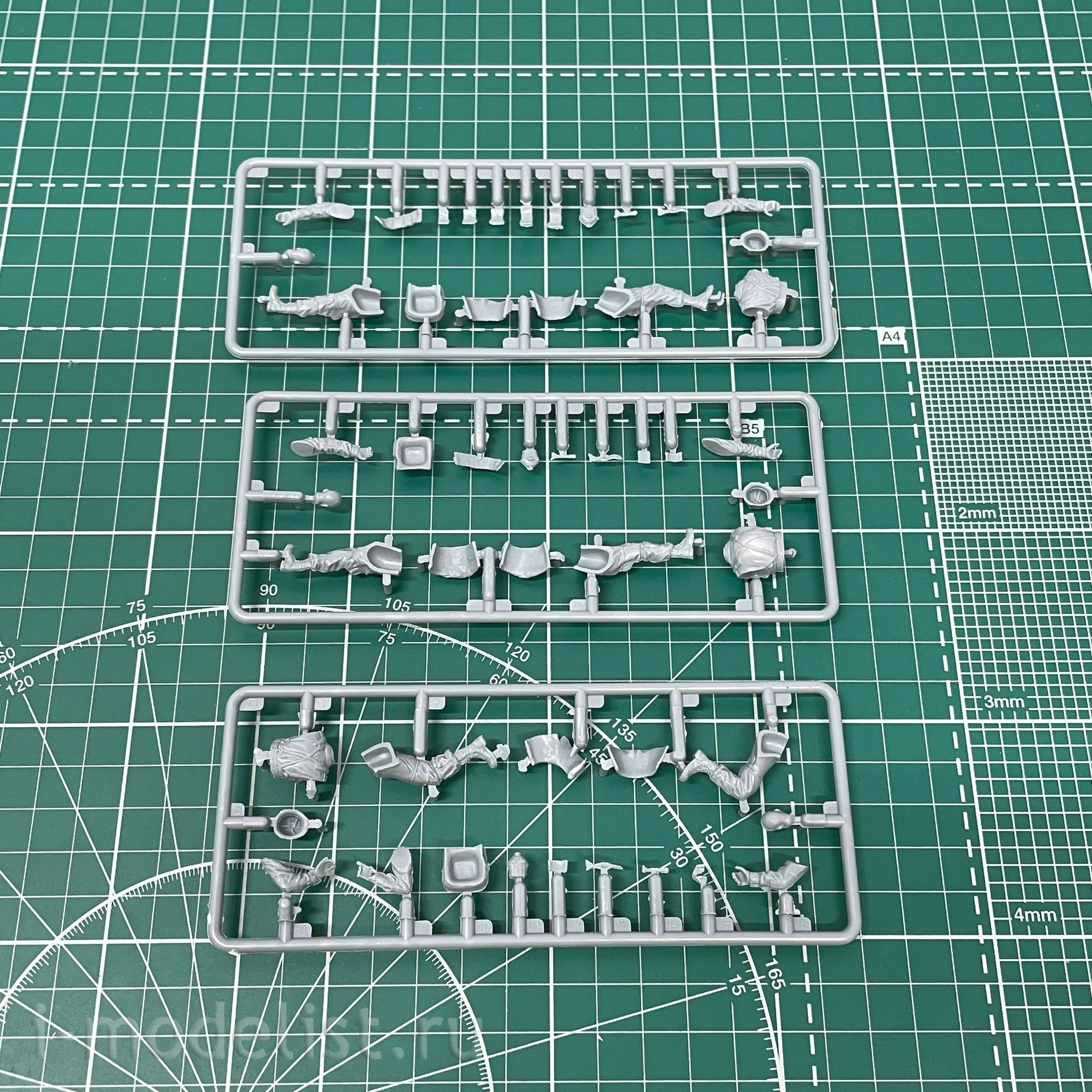 35GM0041 Gecko Models 1/35 M53 Scooter Cushman w/John Wood M3A4 Utility Hand Cart Mod.1943 & US Paratroops