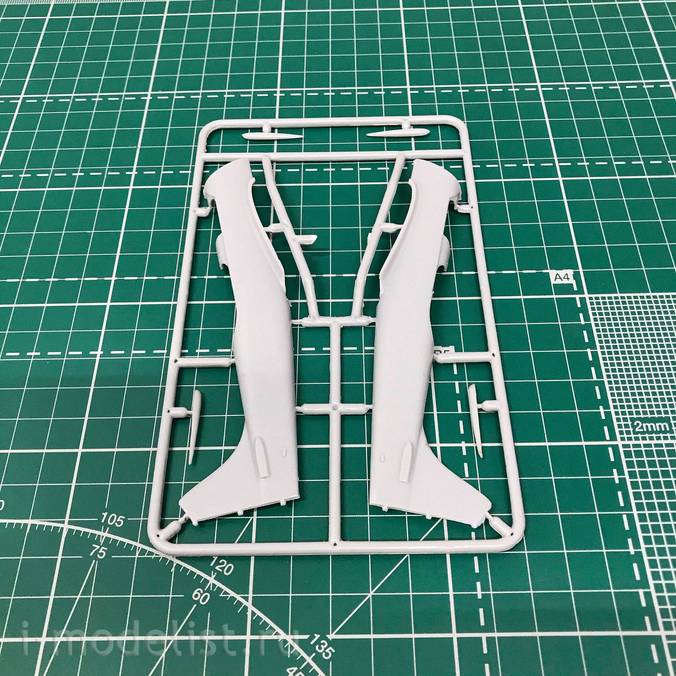 4806 Amodel 1/48 Yak-52