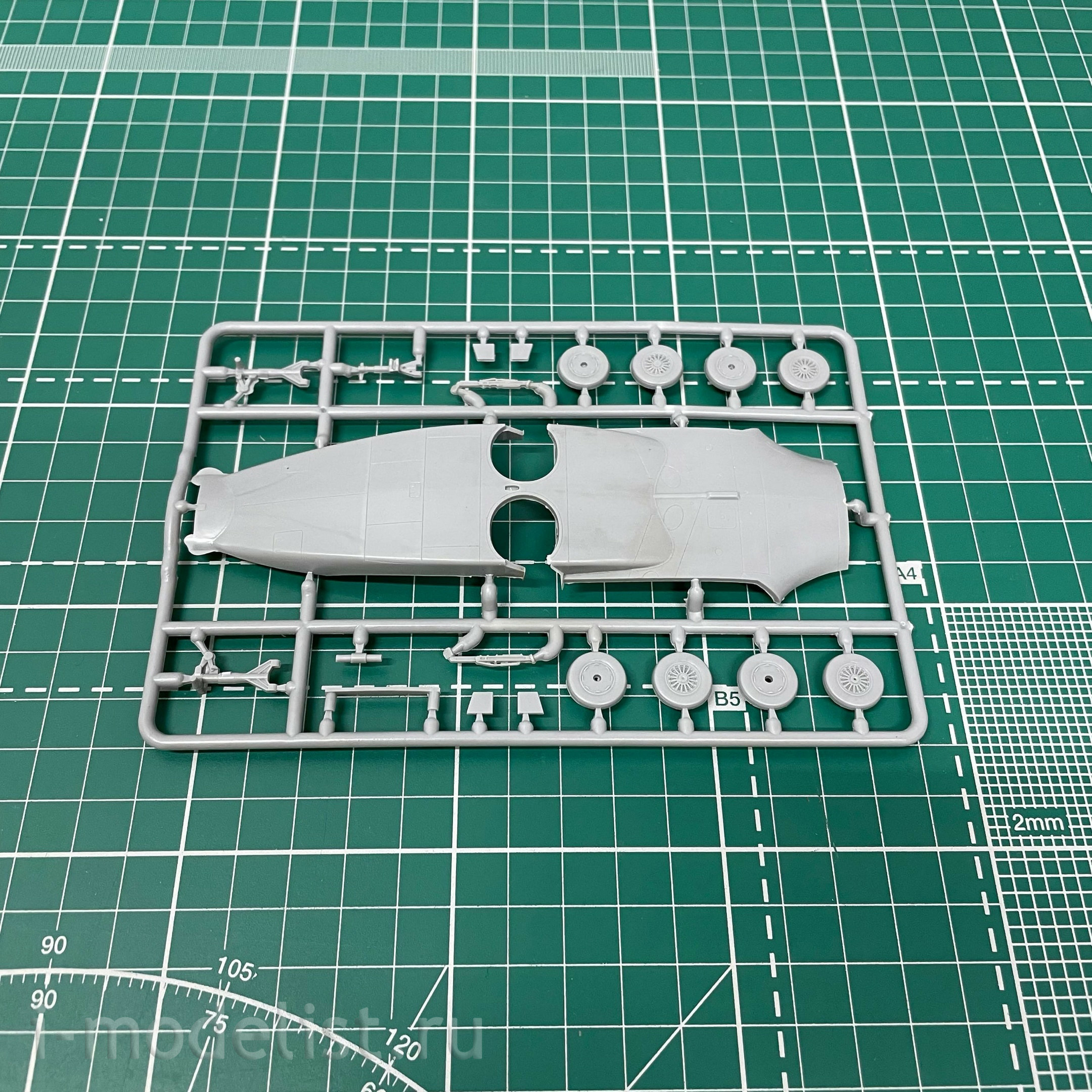 BPK7215 BPK 1/72 Bombardier CRJ-700 American Eagle Aircraft