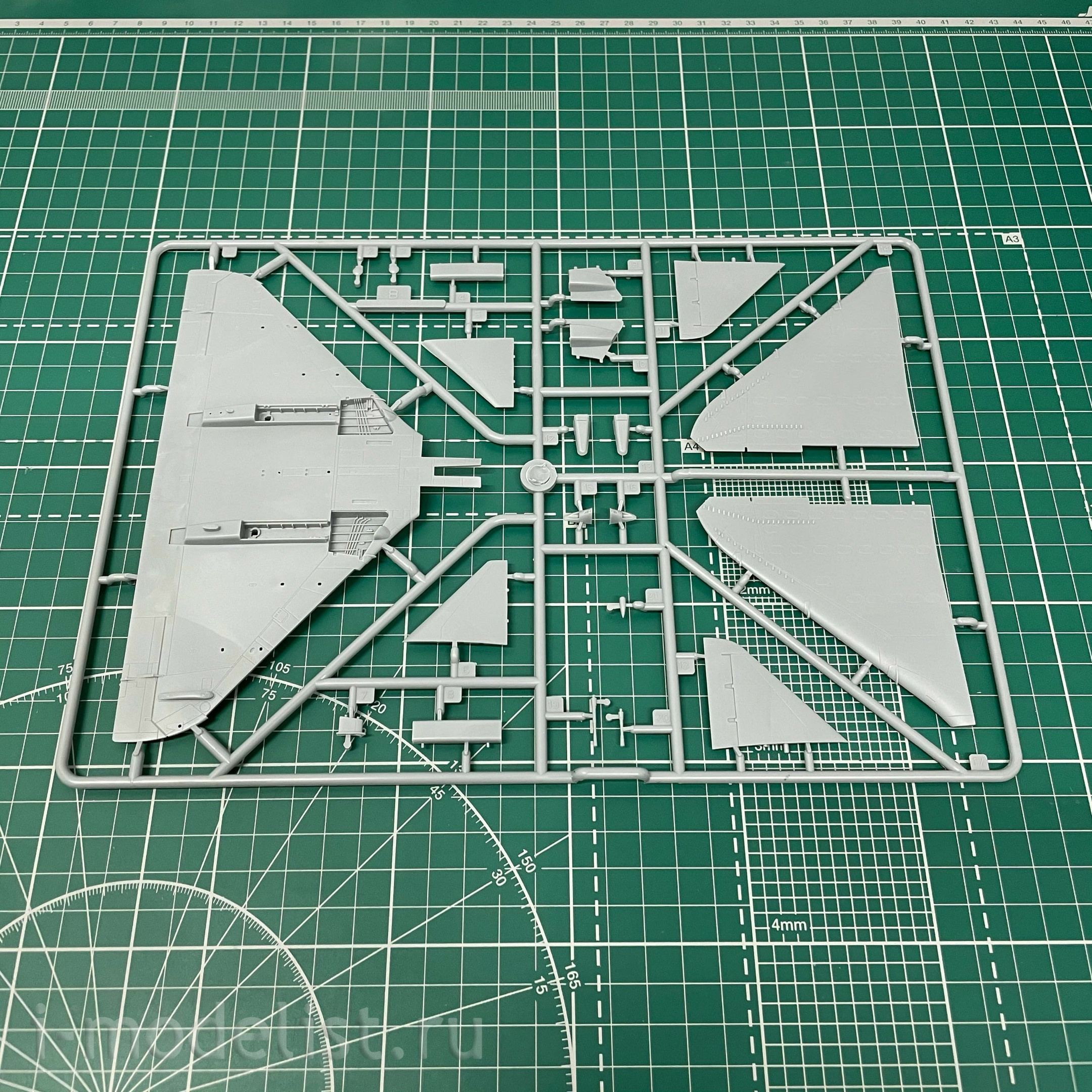81766 HobbyBoss 1/48 A-4M Sky Hawk Aircraft