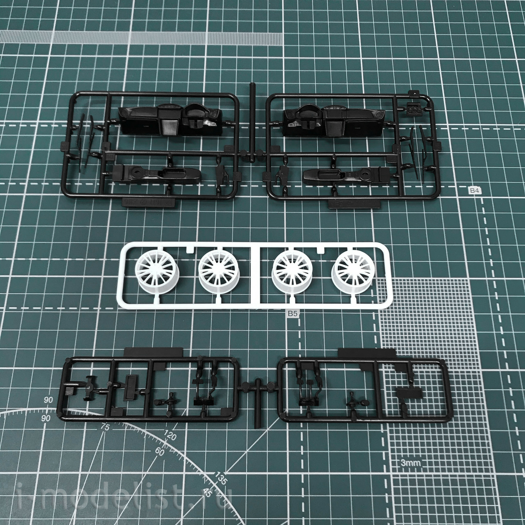 05923 Aoshima 1/24 Subaru BRZ ZC6 '12