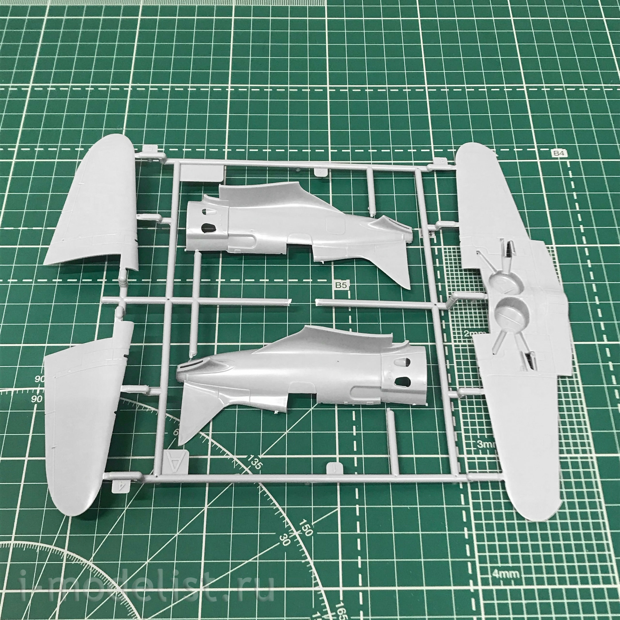 48019 ARK-models 1/48 Fighter I-16 type 10 Chinese air force
