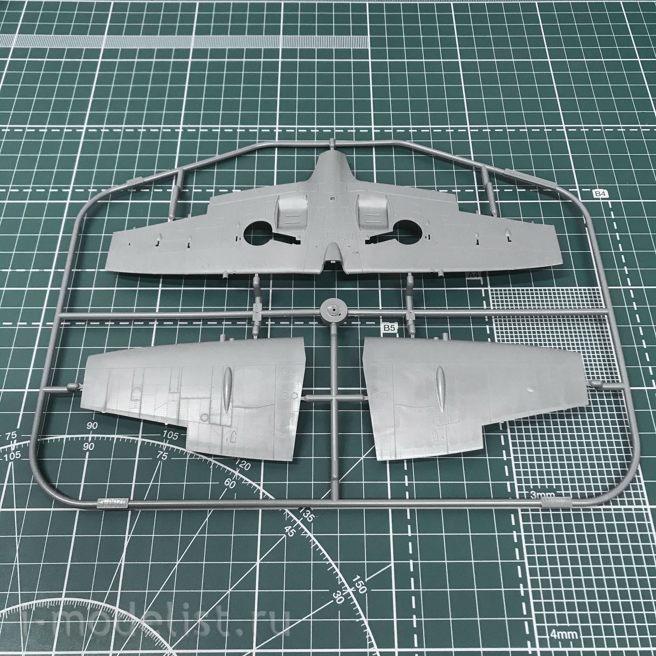 84151 Edward 1/48 Spitfire LF Mk. IXc