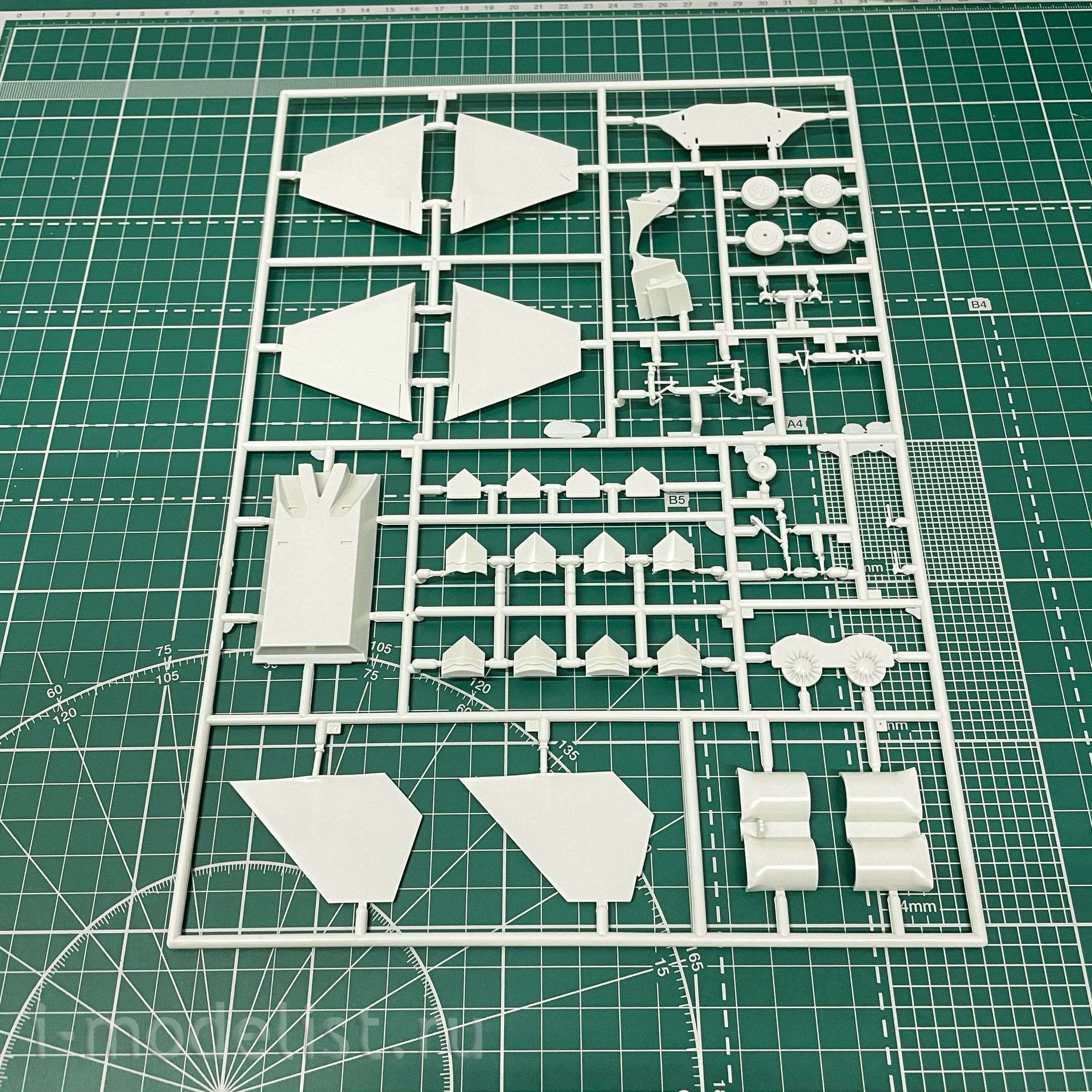 03858 Revell 1/72 Lockheed Martin F-22A Raptor Multirole Fighter