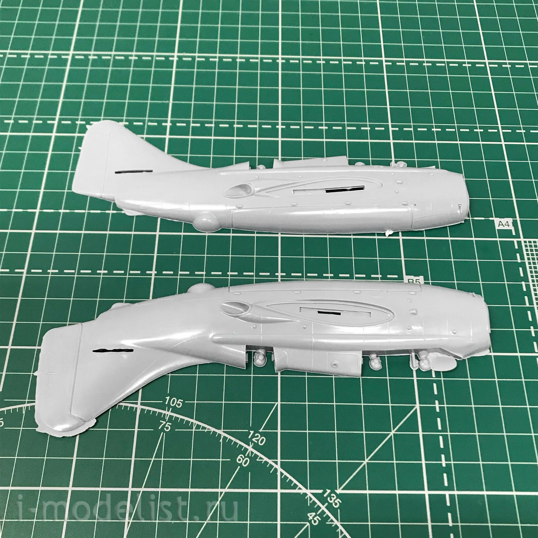 72024 ARK models 1/72 carrier-based antisubmarine aircraft Fairey 