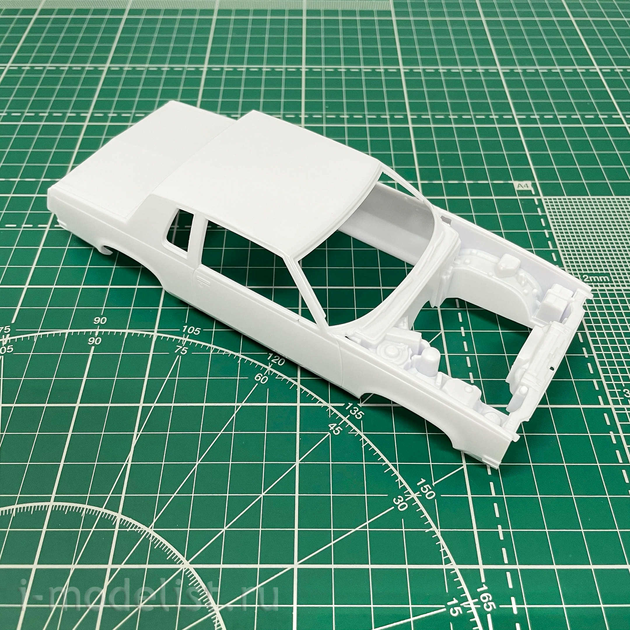 14446 Revell 1/25 Car '85 Oldsmobile 442/FE3-X Show Car