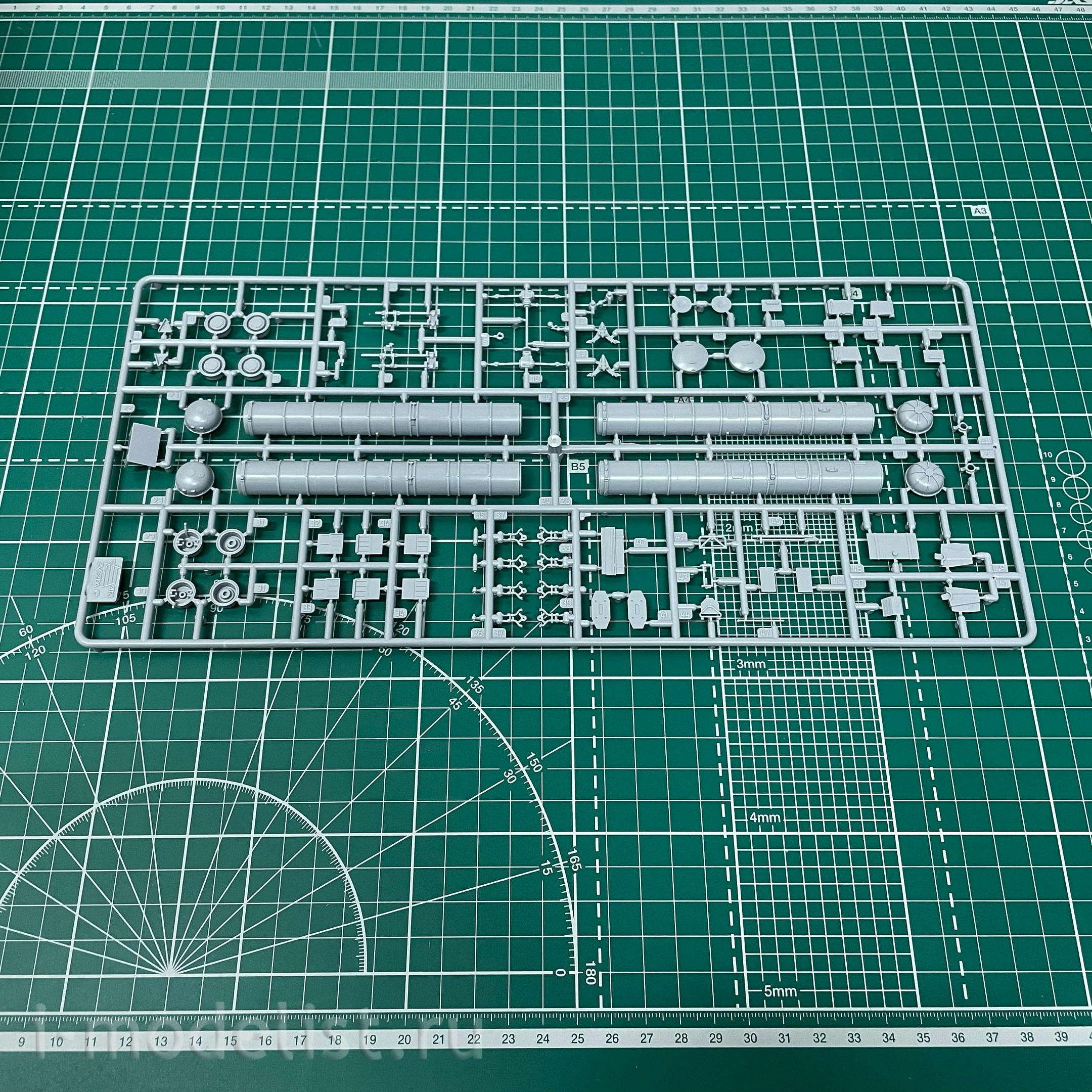 5068 Zvezda 1/72 Russian s-400 Triumph anti-aircraft missile system