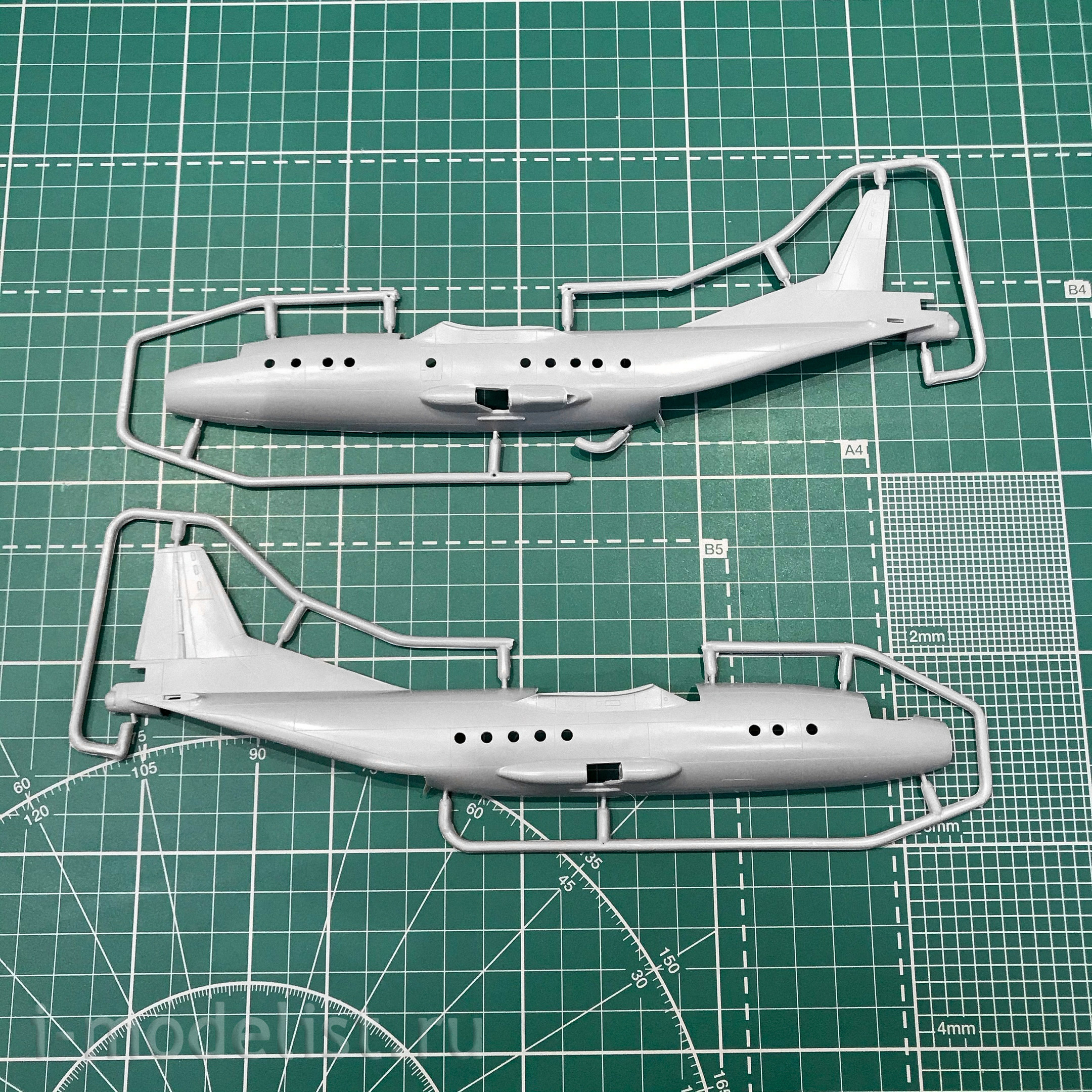 1470 Amodel 1/144 Antonov An-12B