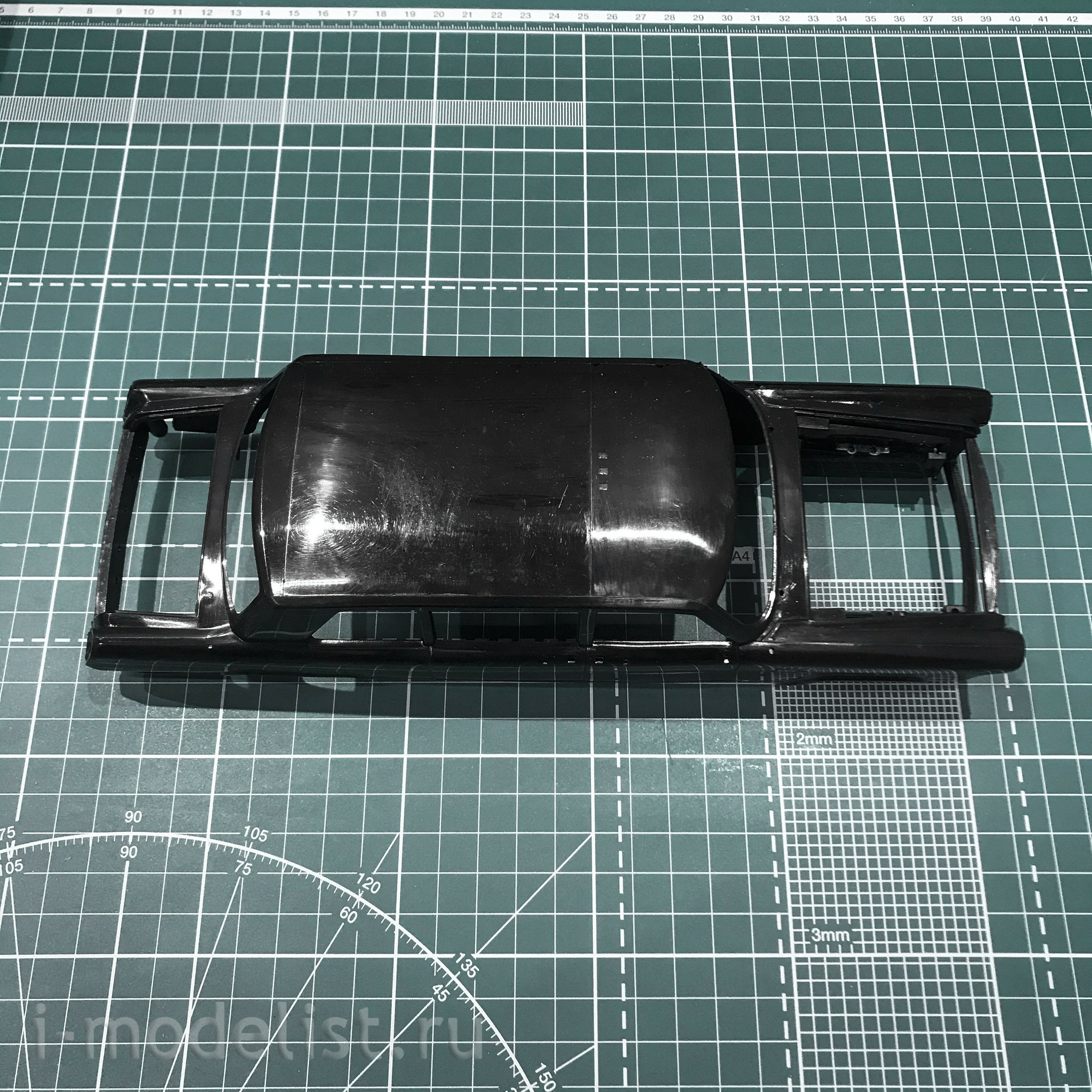03802 Trumpeter 1/24 Chinese limousine FAW Hong Qi HQE CA770