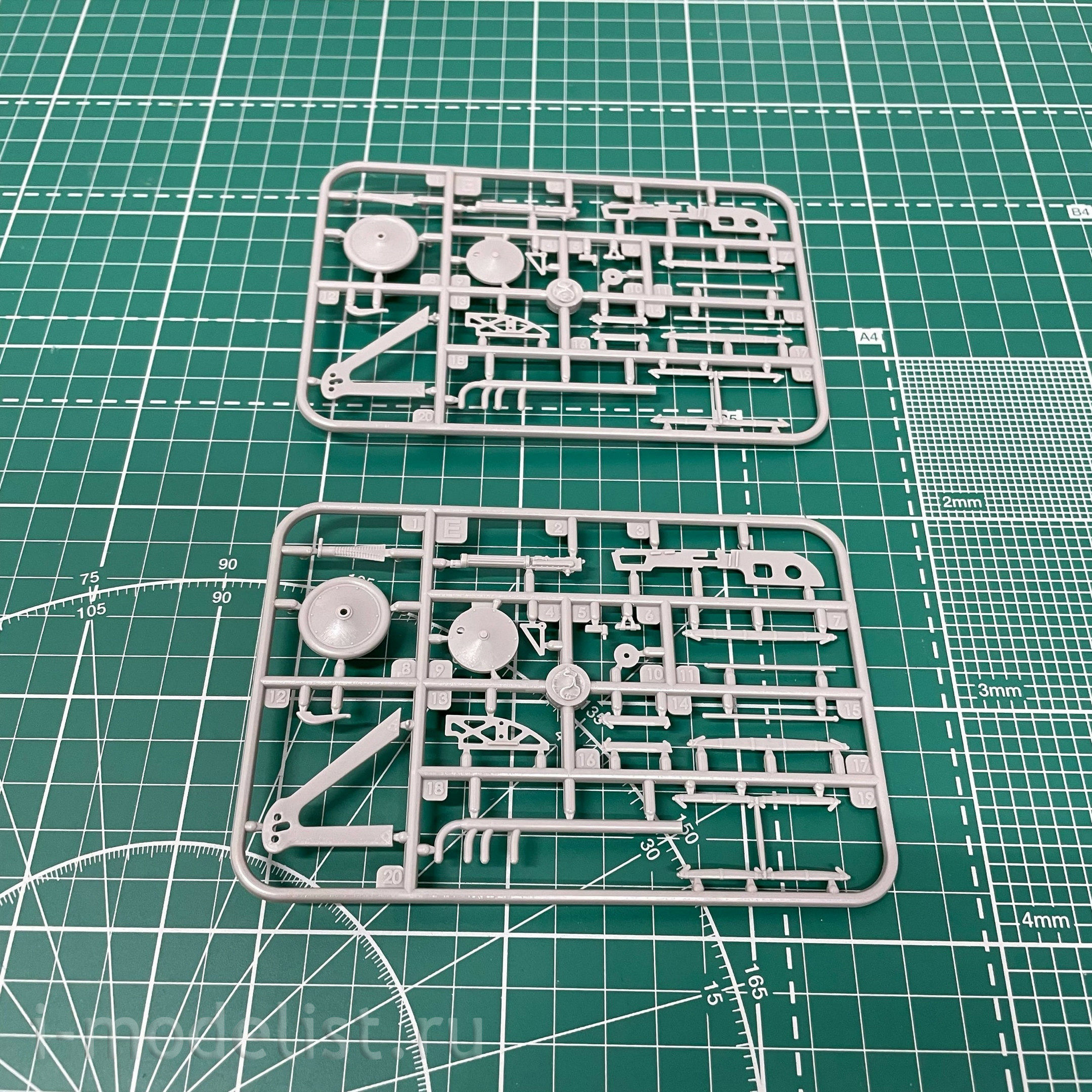 634 Roden 1/32 Spad XIIIc1 Aircraft