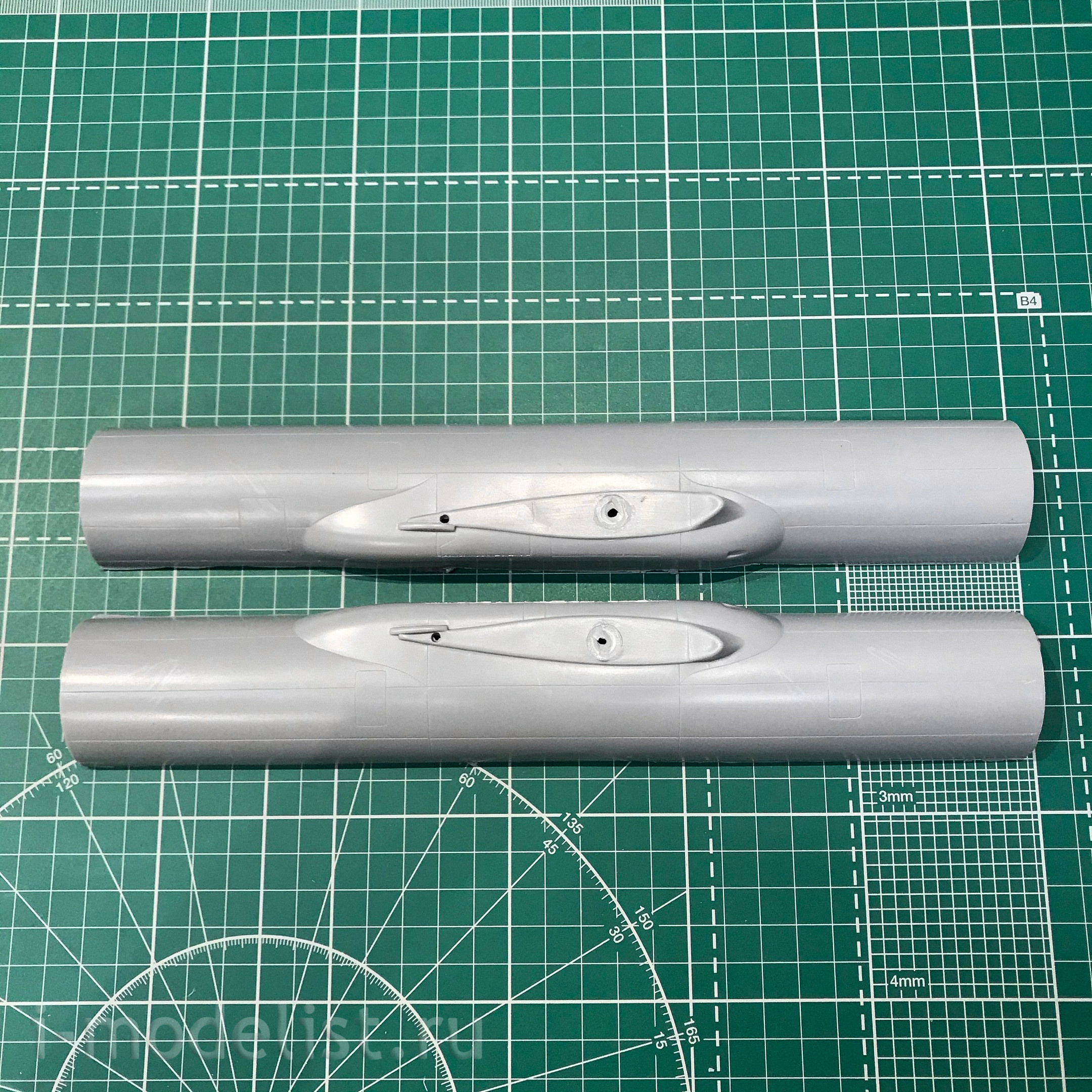 14477 Orient Express 1/144 Airliner B-773 Transaero 