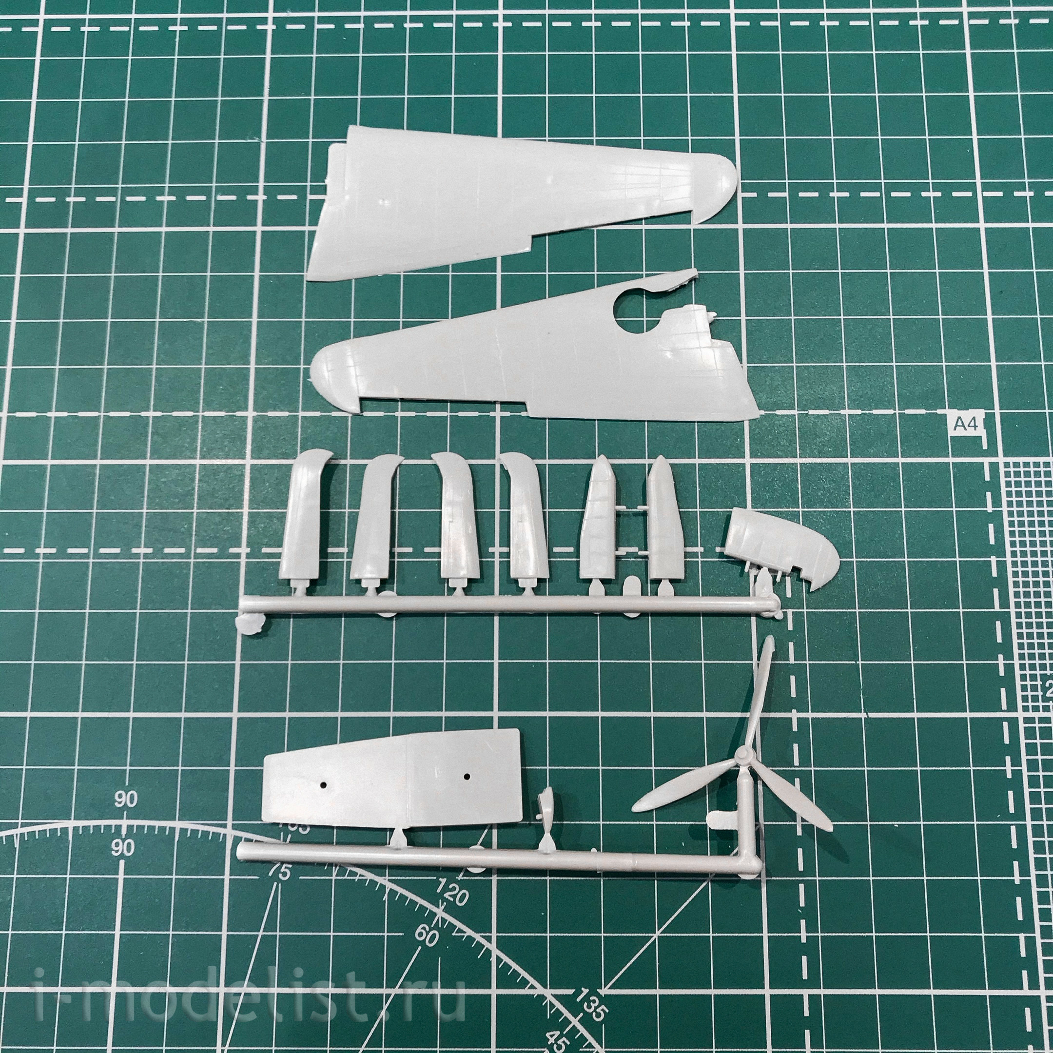 72255 East Express 1/72 Dive bomber Skua 