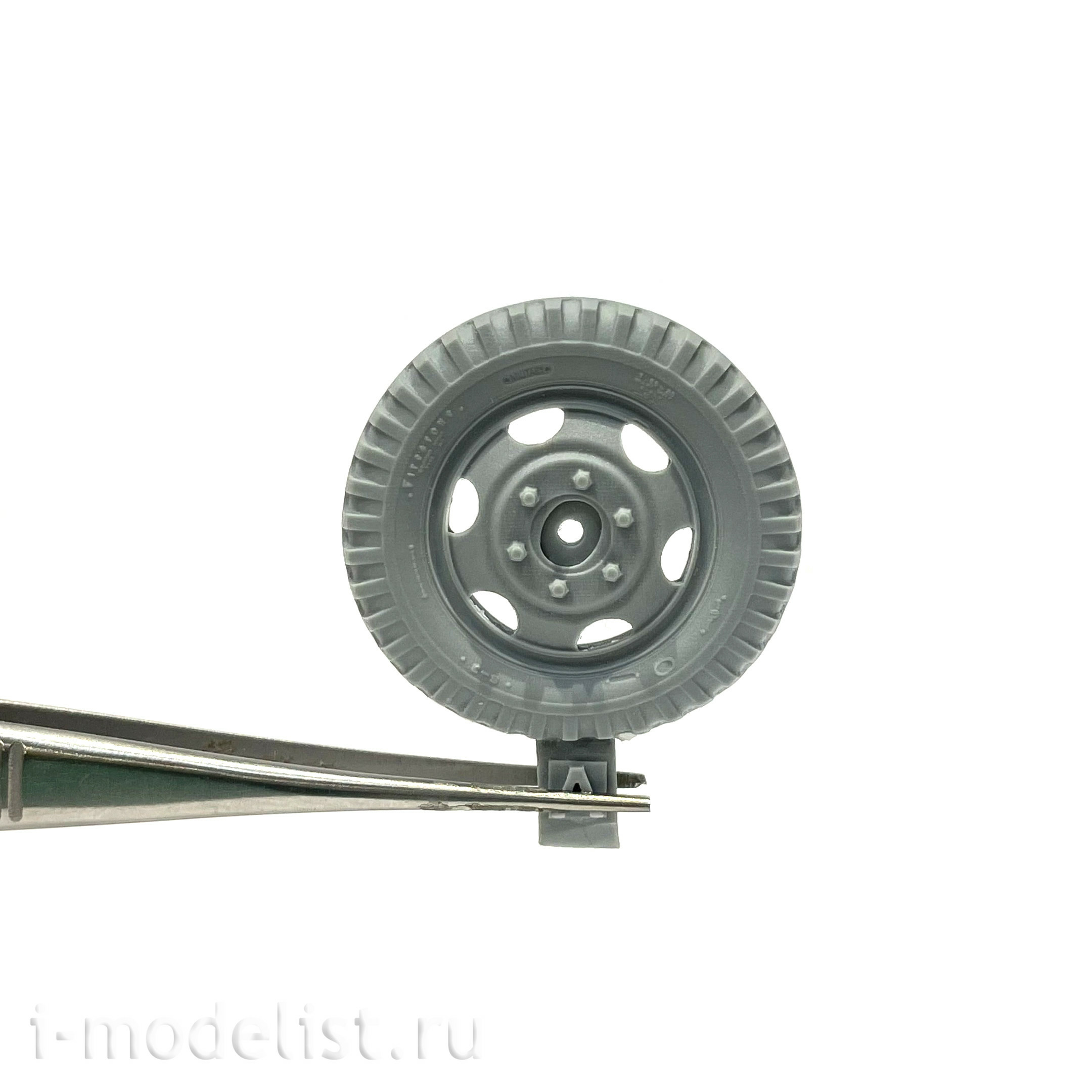 35057 Fury Models 1/35 Set of Sagging wheels for Chevrolet G-506 (Firestone)