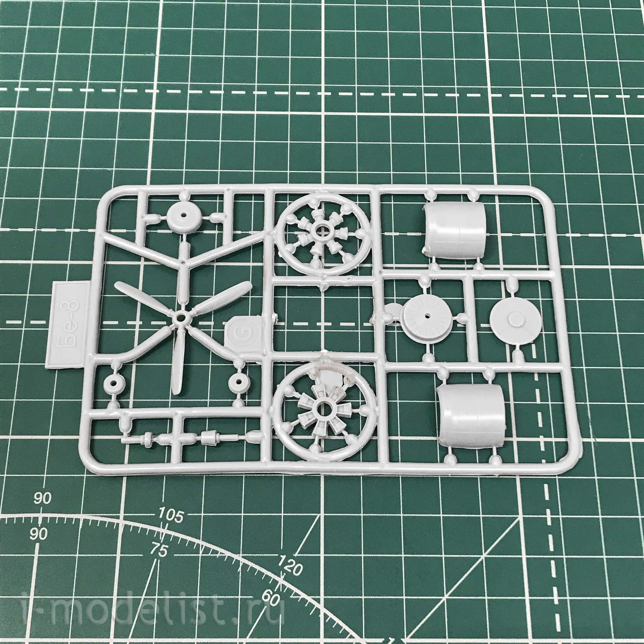 SVM-72020 SOVA-M 1/72 Be-8 Aircraft