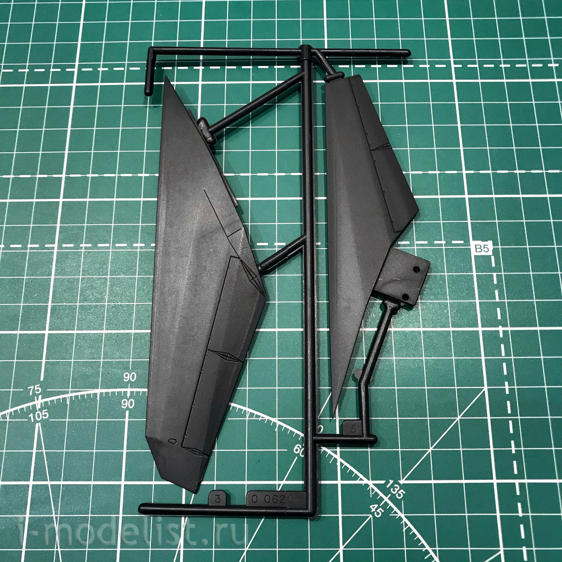 03899 Revell 1/72 f-117 Stealth Fighter Strike aircraft