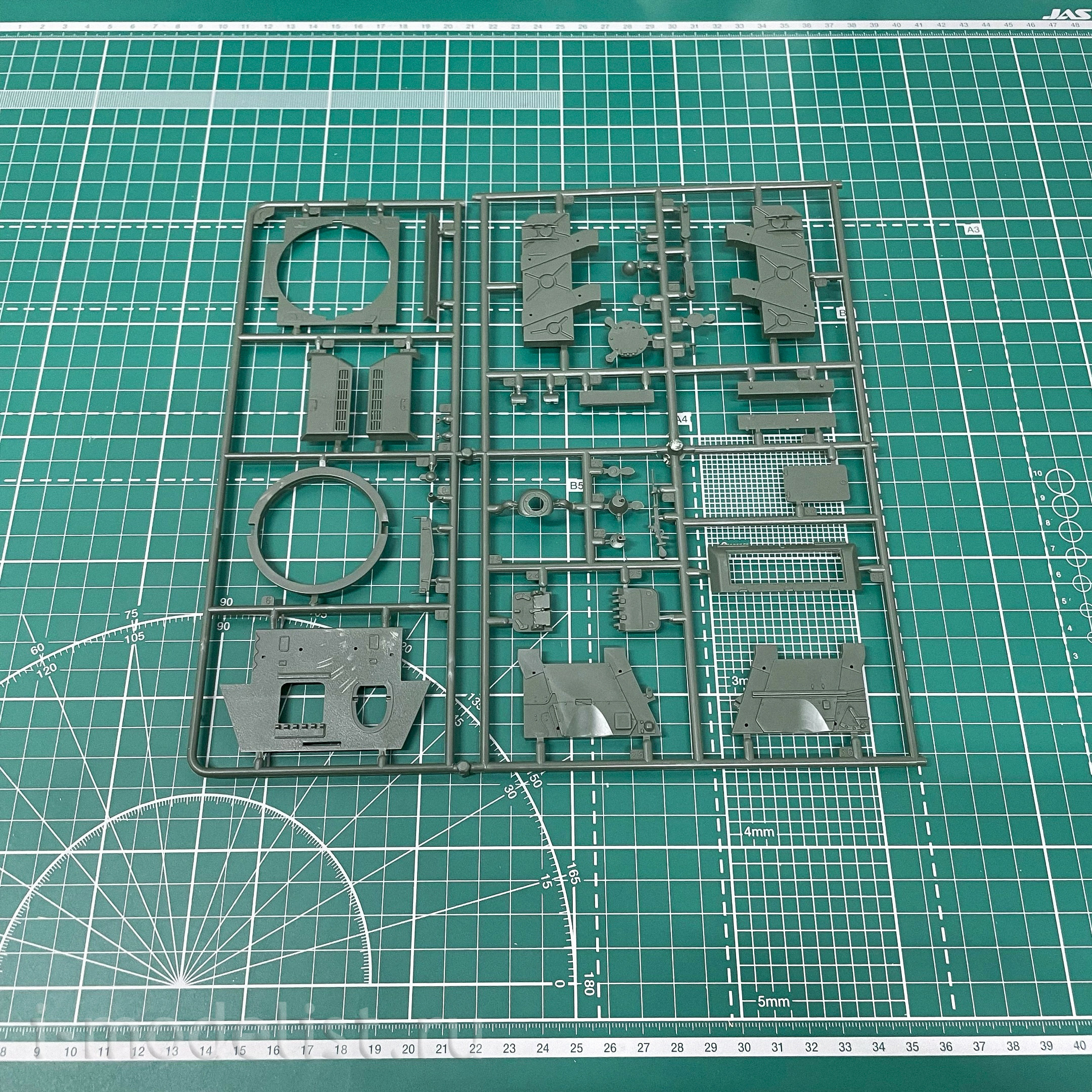 6585 Italeri 1/35 34/85 Korean War Tank