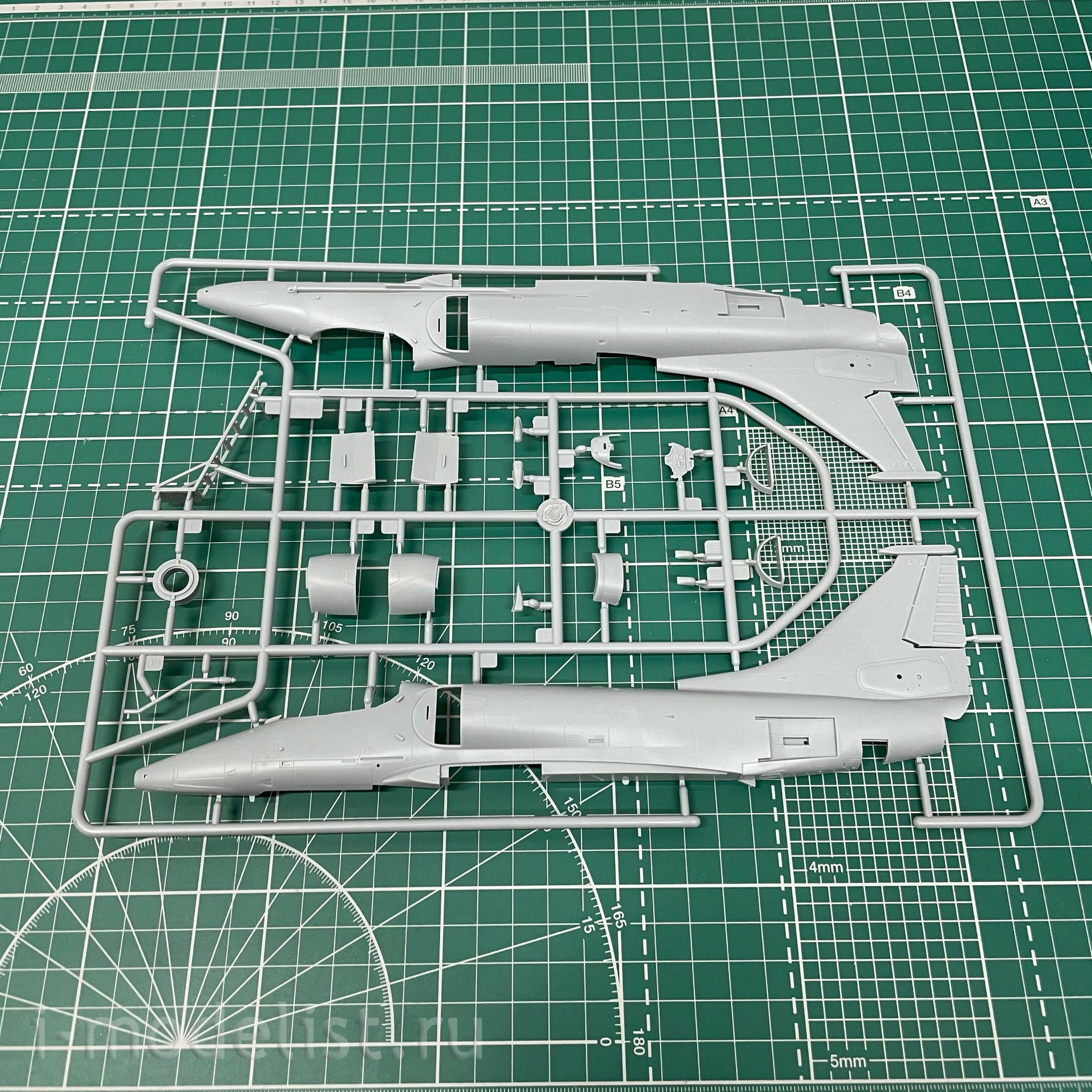 81766 HobbyBoss 1/48 A-4M Sky Hawk Aircraft