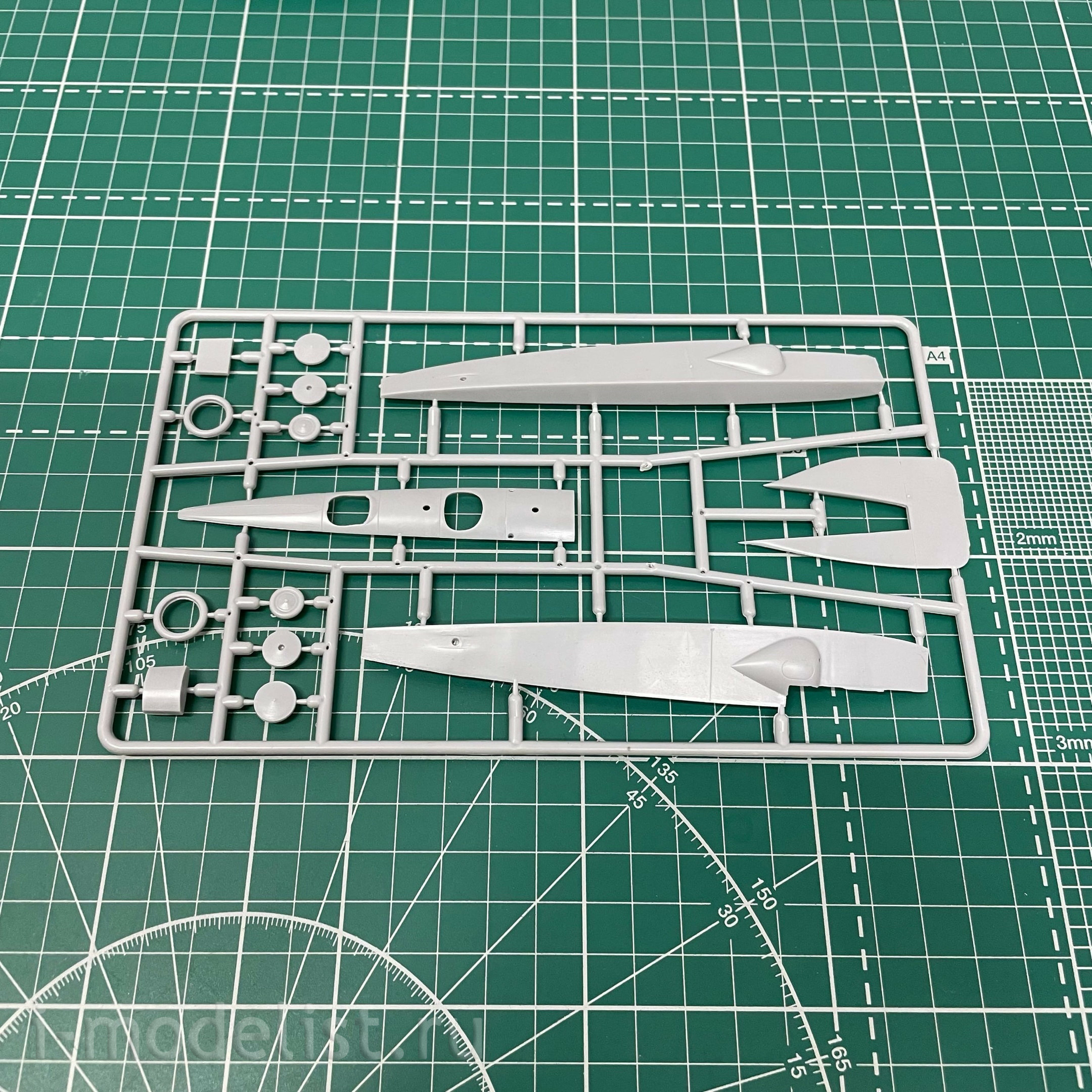 4801 Avis 1/48 Lee Richards