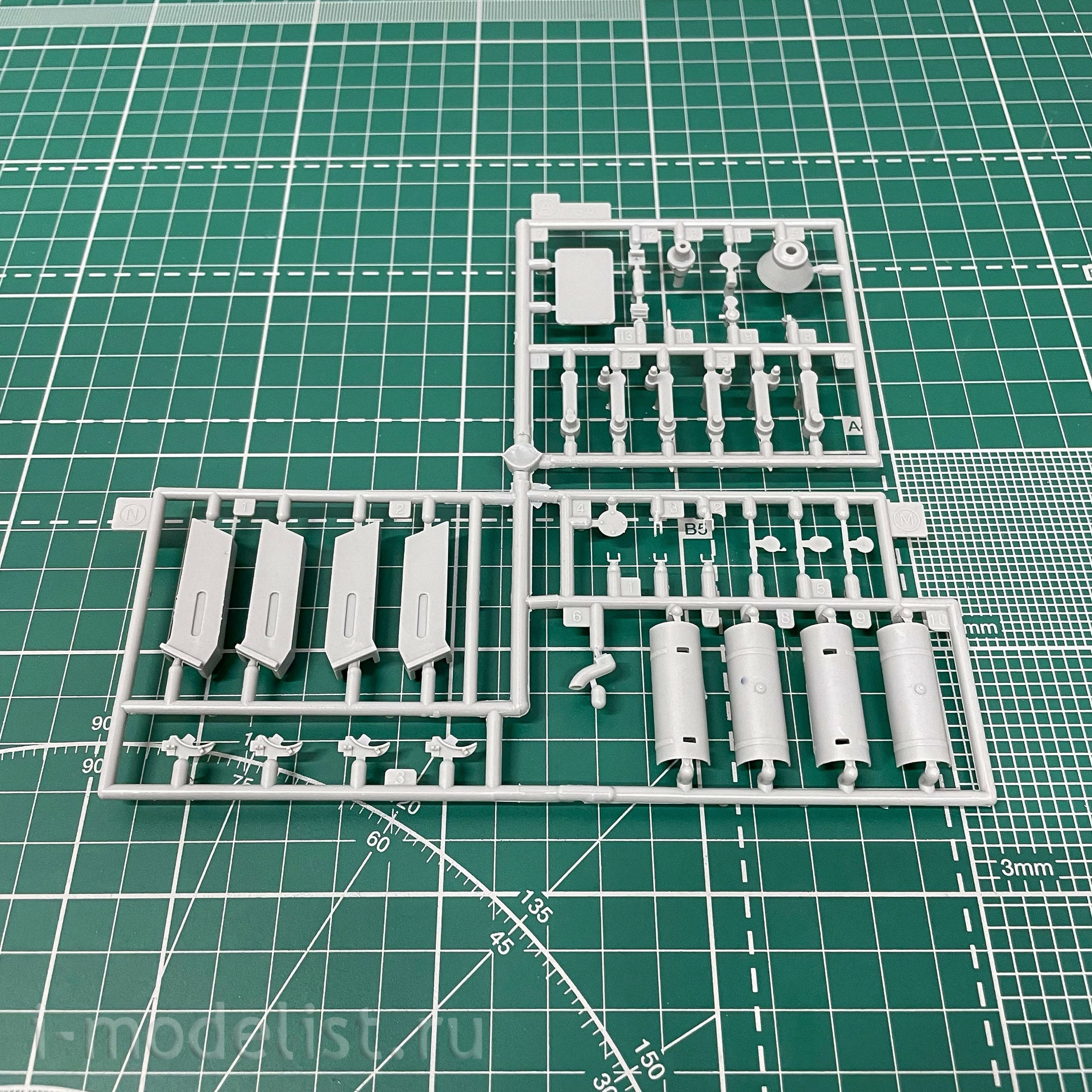 6424 Dragon 1/35 T-34/76 Mod.1942 Hexagonal Turret Soft Edge Type