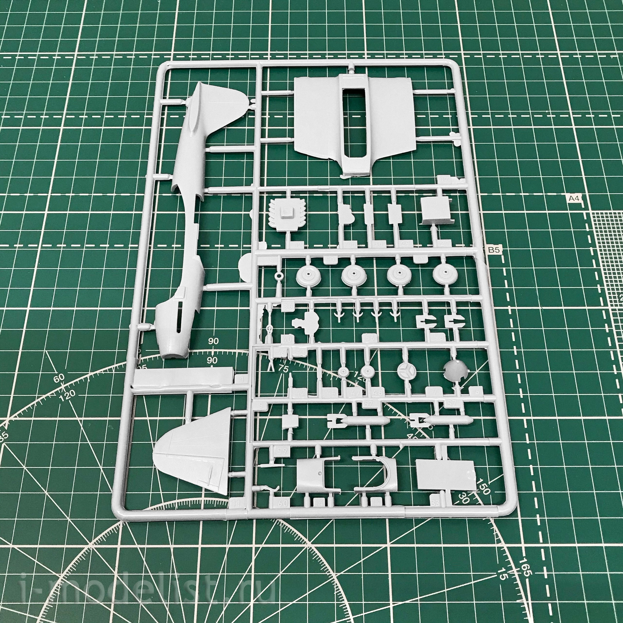 72047 ARK-models 1/72 Il-2 attack Aircraft
