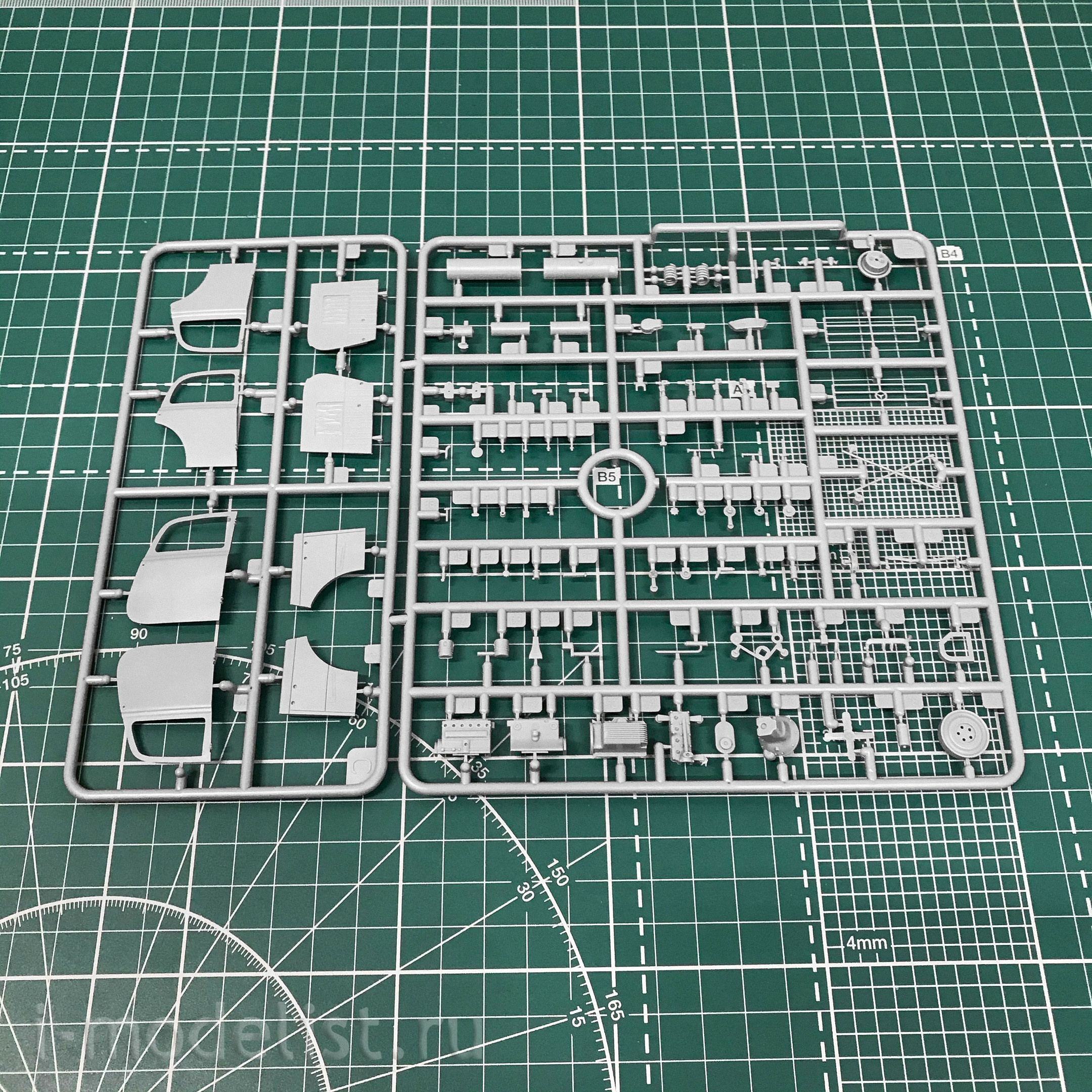 35297 MiniArt 1/35 German car TYPE 70V