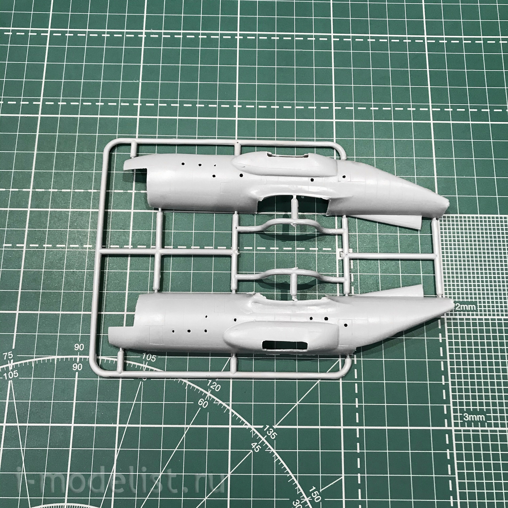 1425 Amodel 1/144 C-130&F4J 'Blue Angel' Aerobatic team