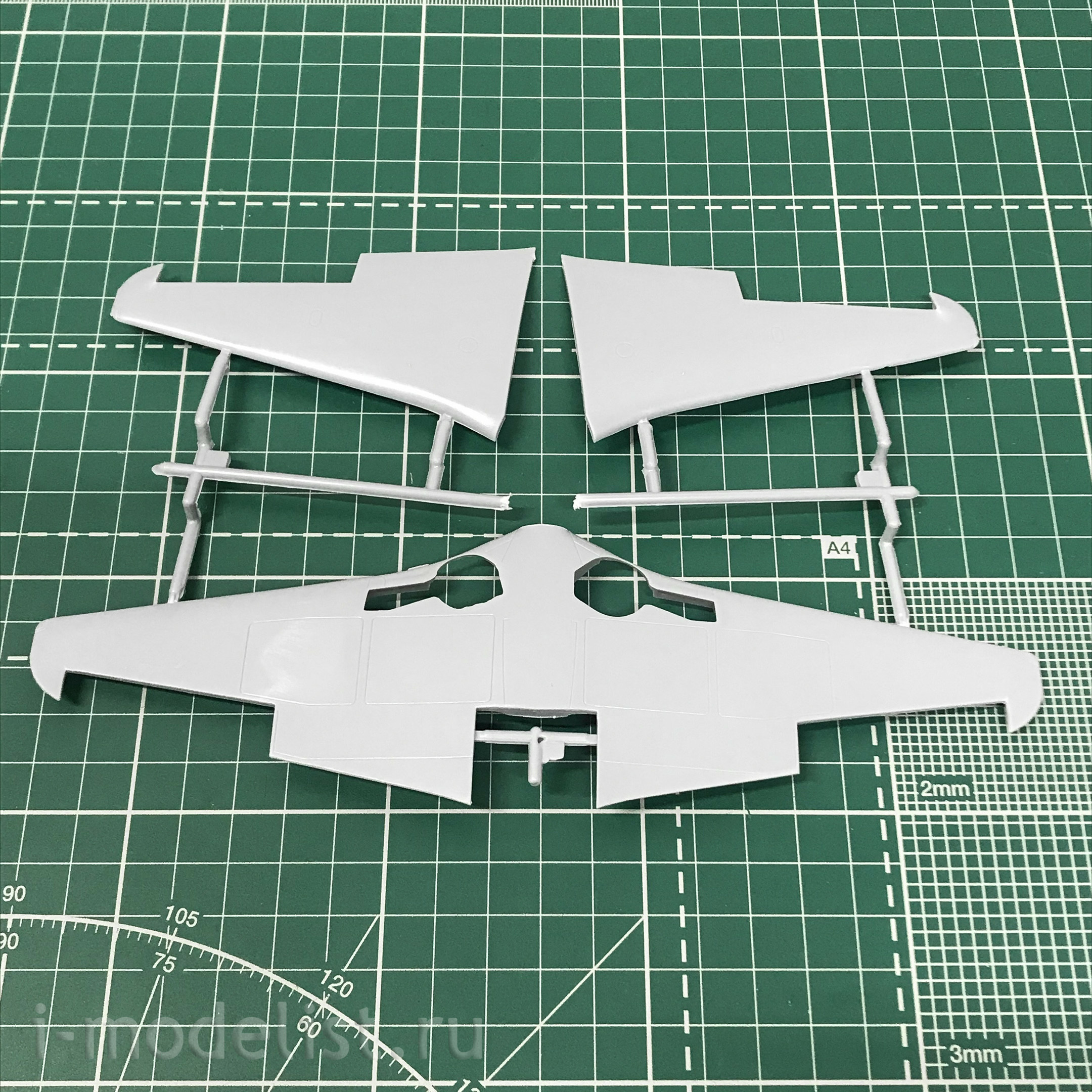 48039 ARK-models 1/48 Fighter Yak-9T Soviet pilot-Asa Ivan Stepanenko