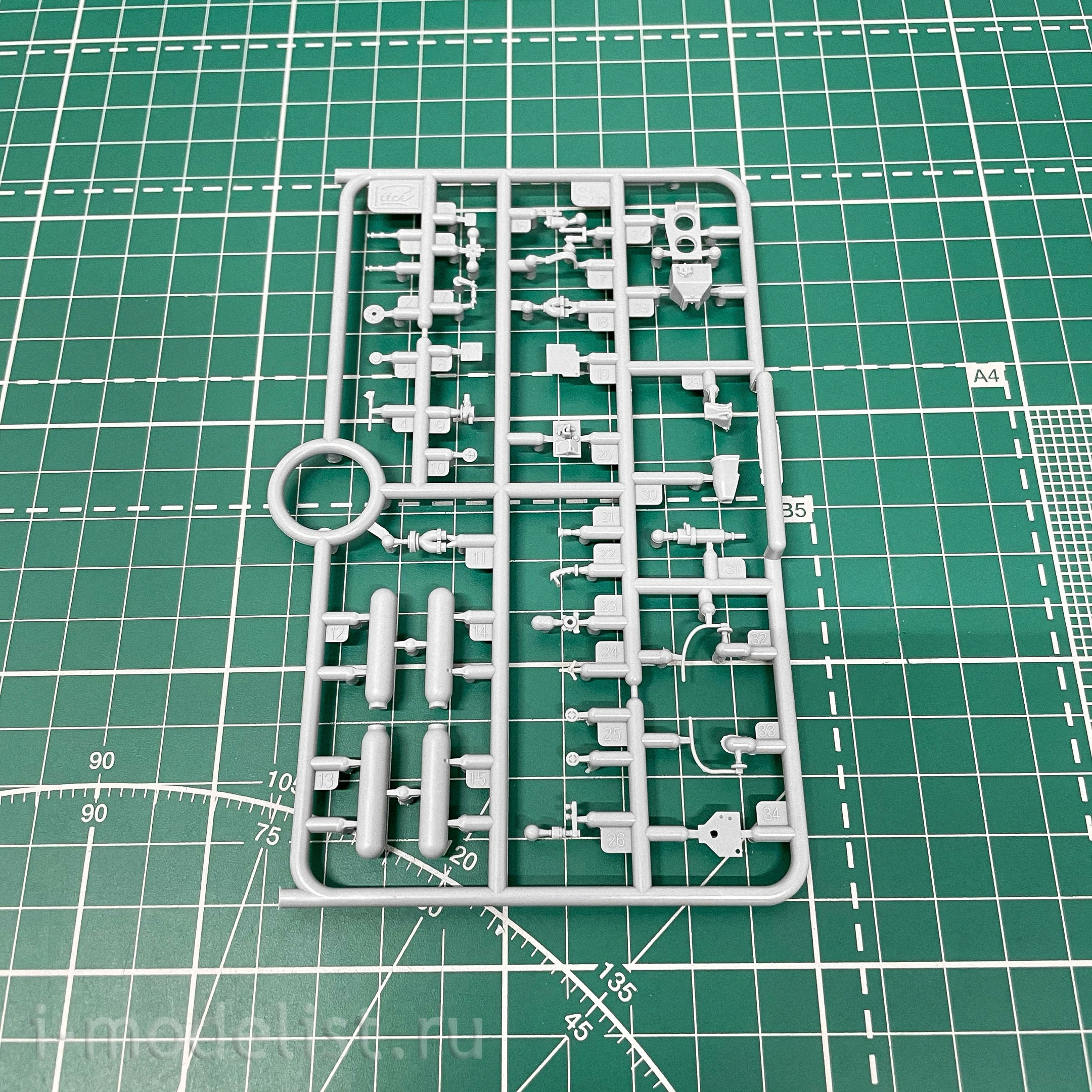 RV35037 Riich 1/35 Wasp Mk II Self-propelled gun