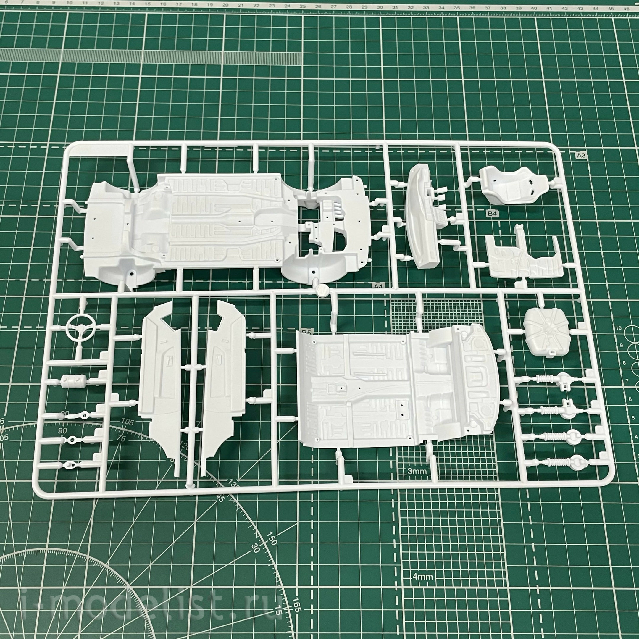 PN24016 NuNu 1/24 Toyota Corolla Levin AE92 '89 SPA 24 HOURS